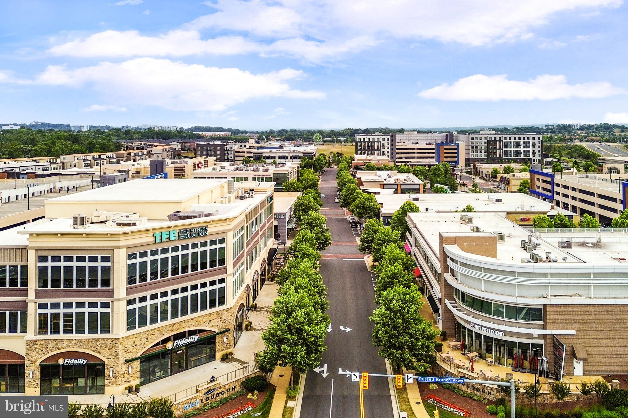 ONE LOUDOUN - Residential