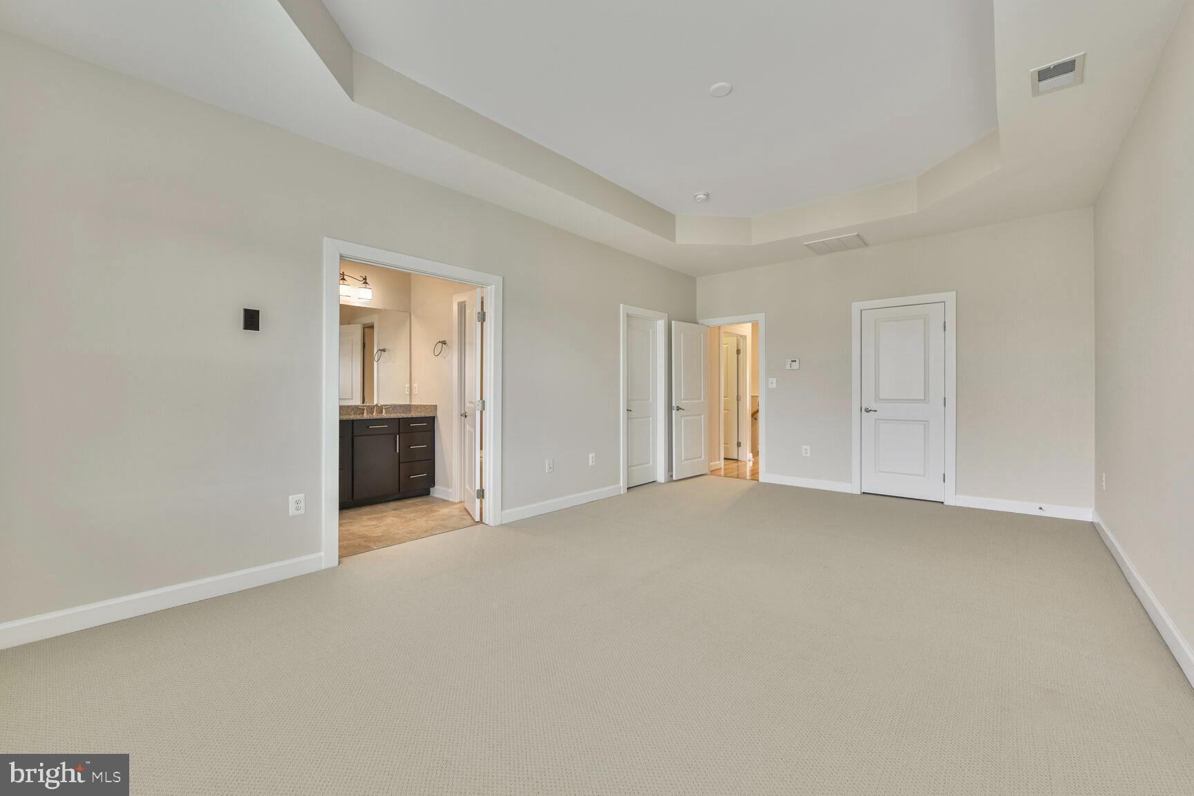 ONE LOUDOUN - Residential