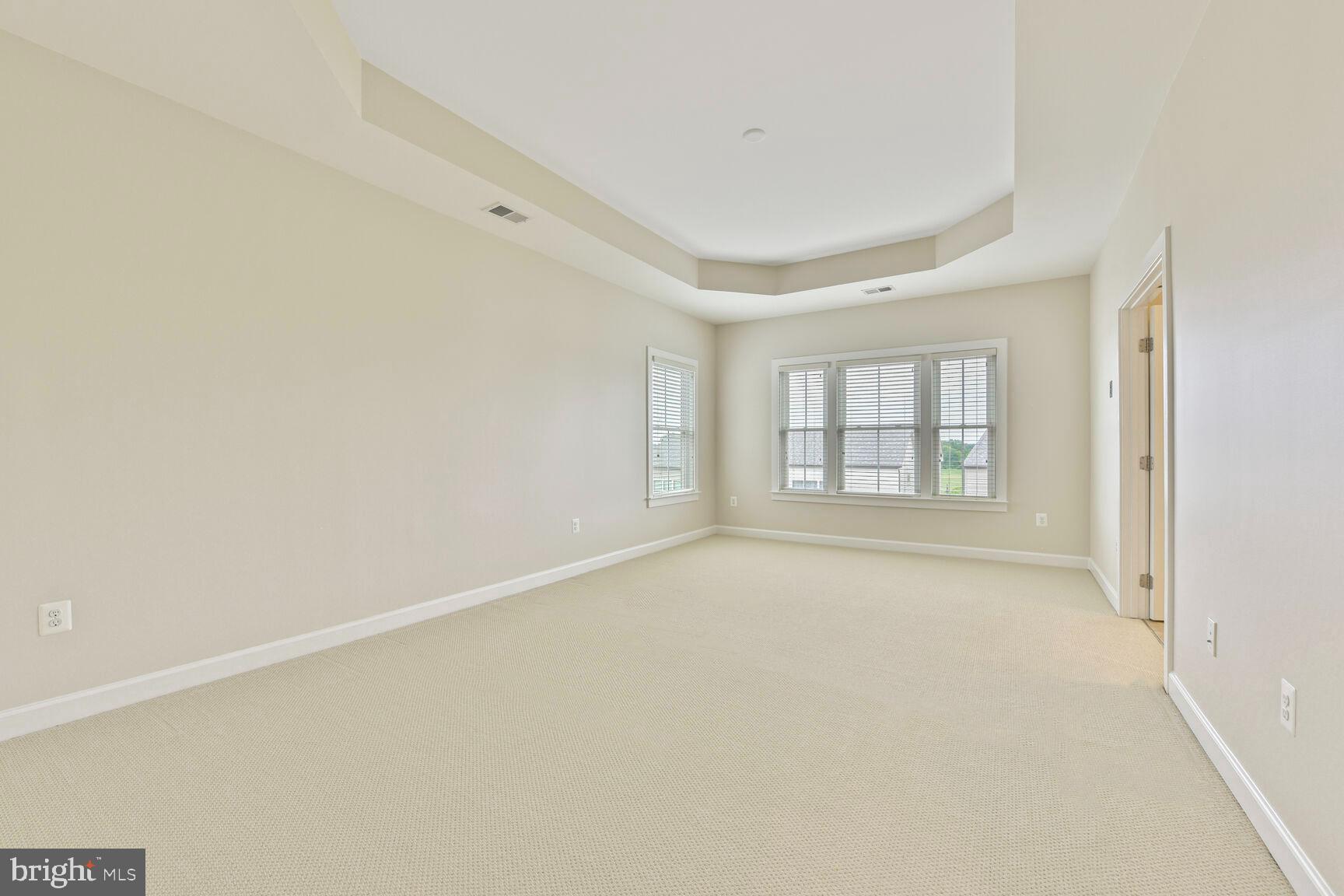 ONE LOUDOUN - Residential