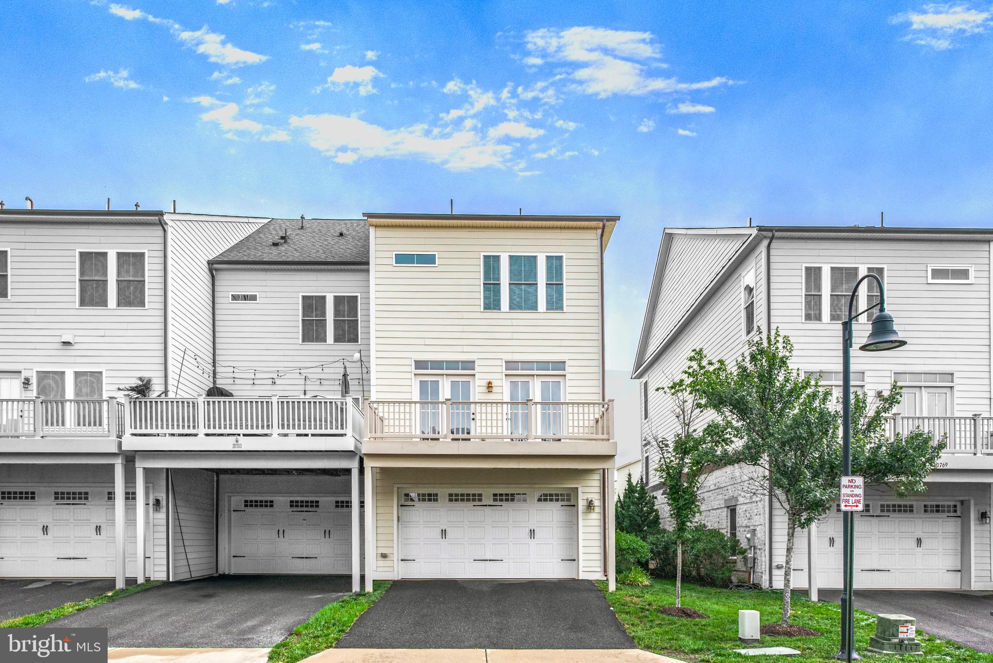 ONE LOUDOUN - Residential