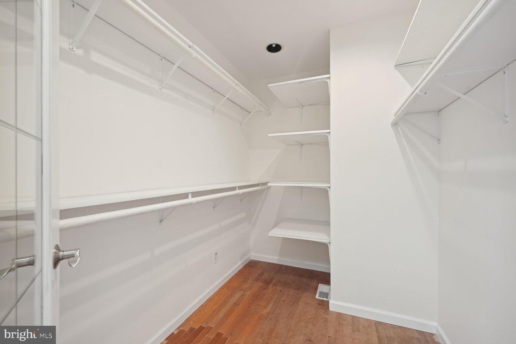 BANNOCKBURN - Residential