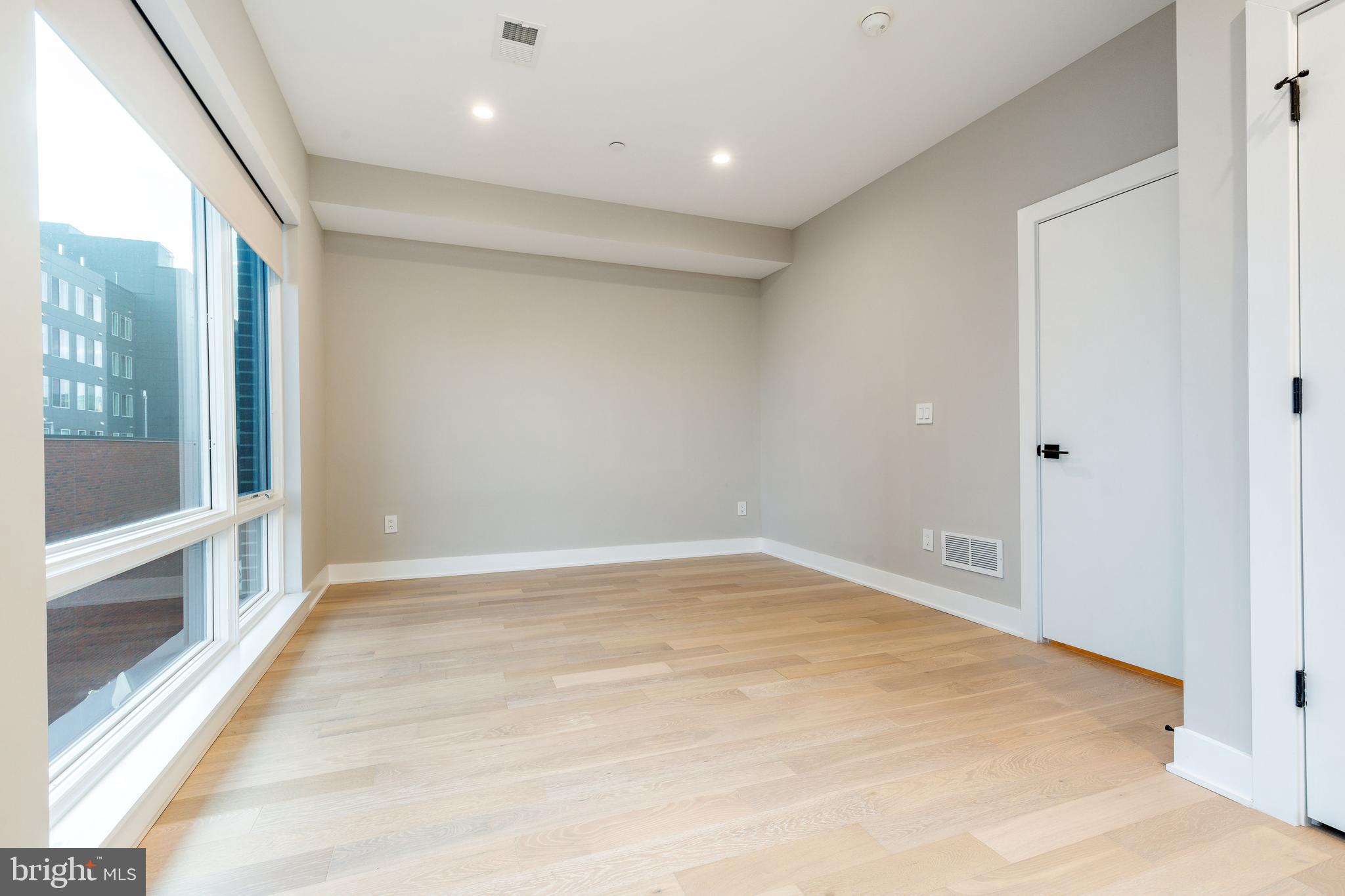 GRADUATE HOSPITAL - Residential