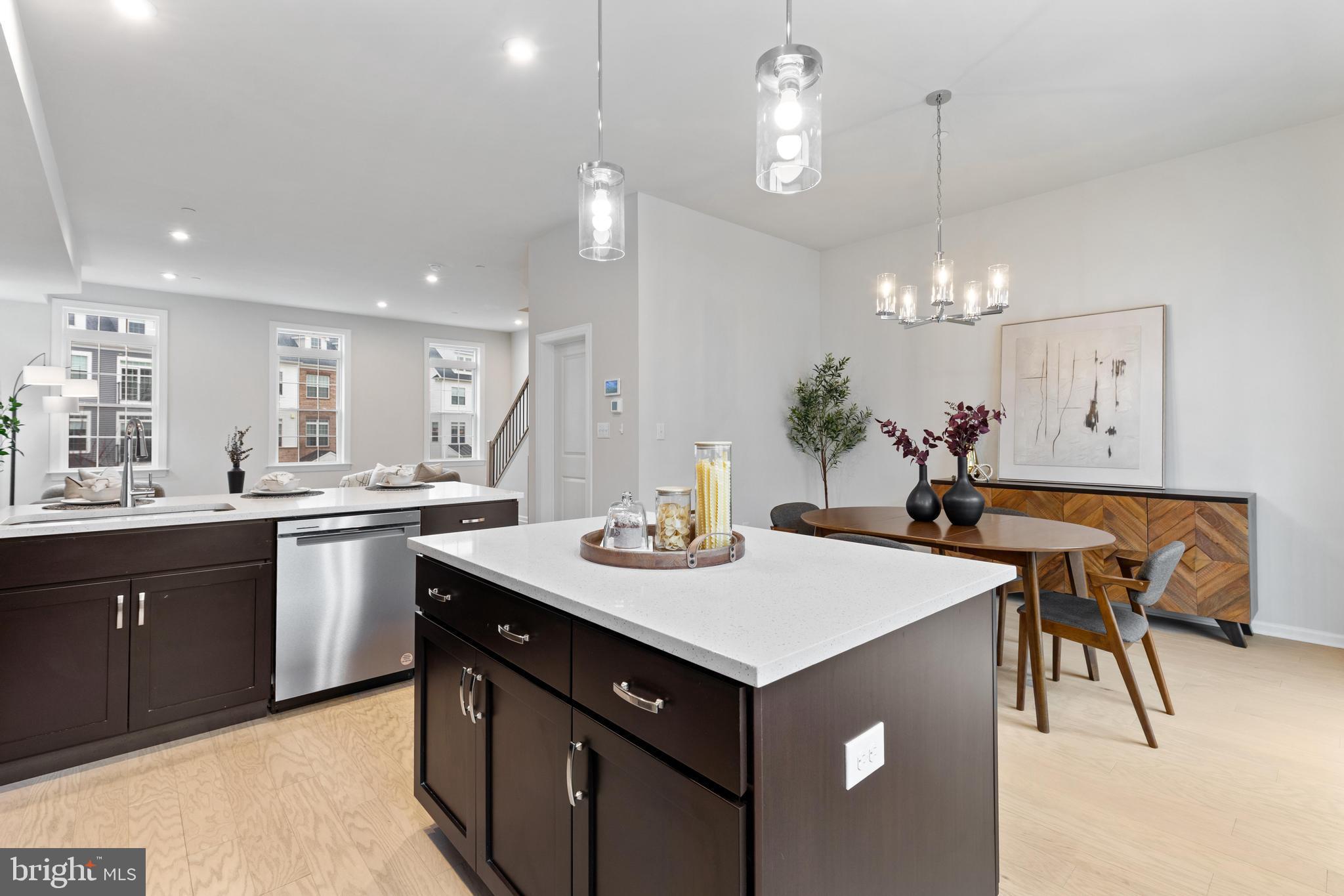 STEELPOINTE - Residential