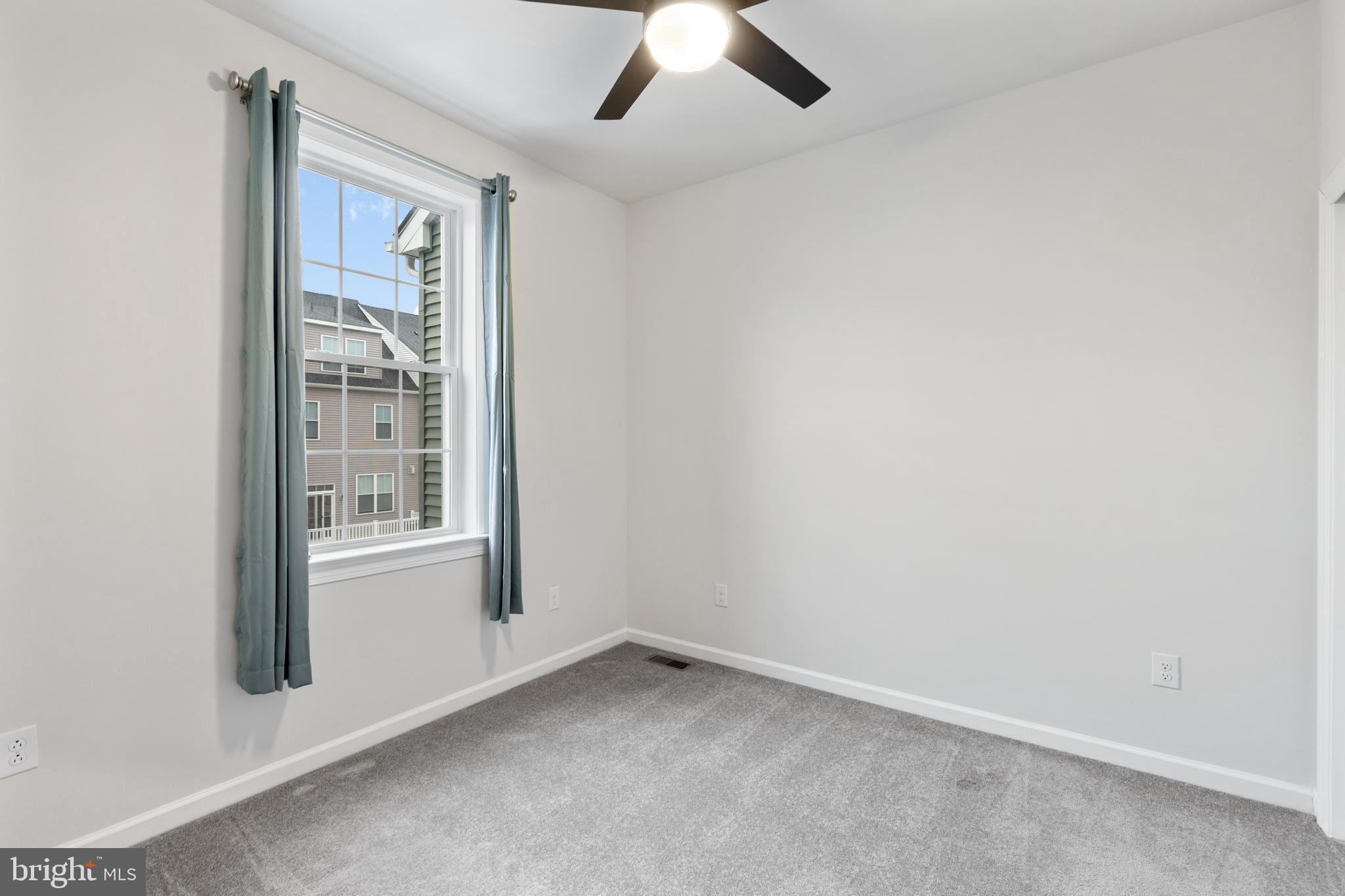 STEELPOINTE - Residential