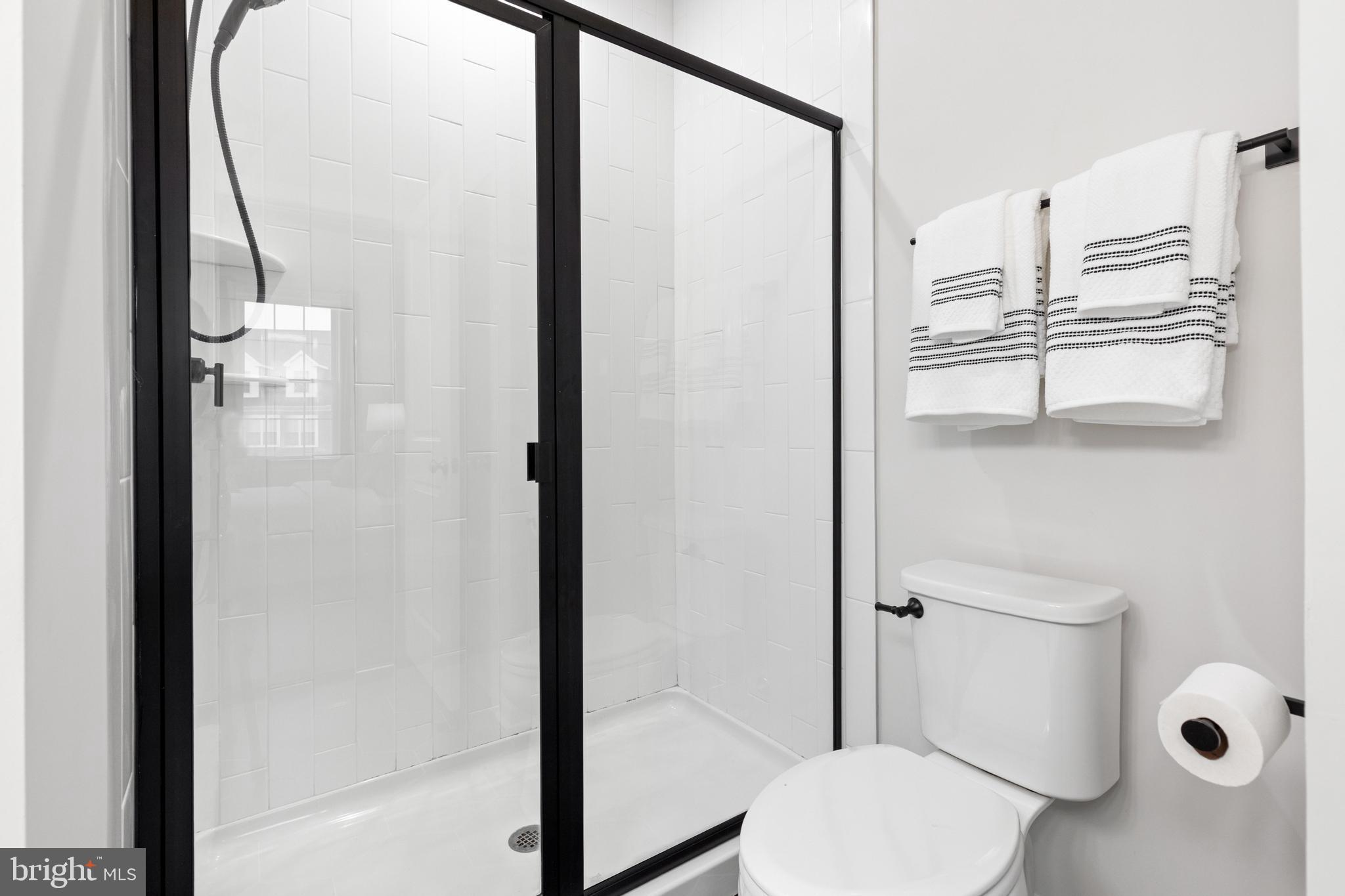 STEELPOINTE - Residential