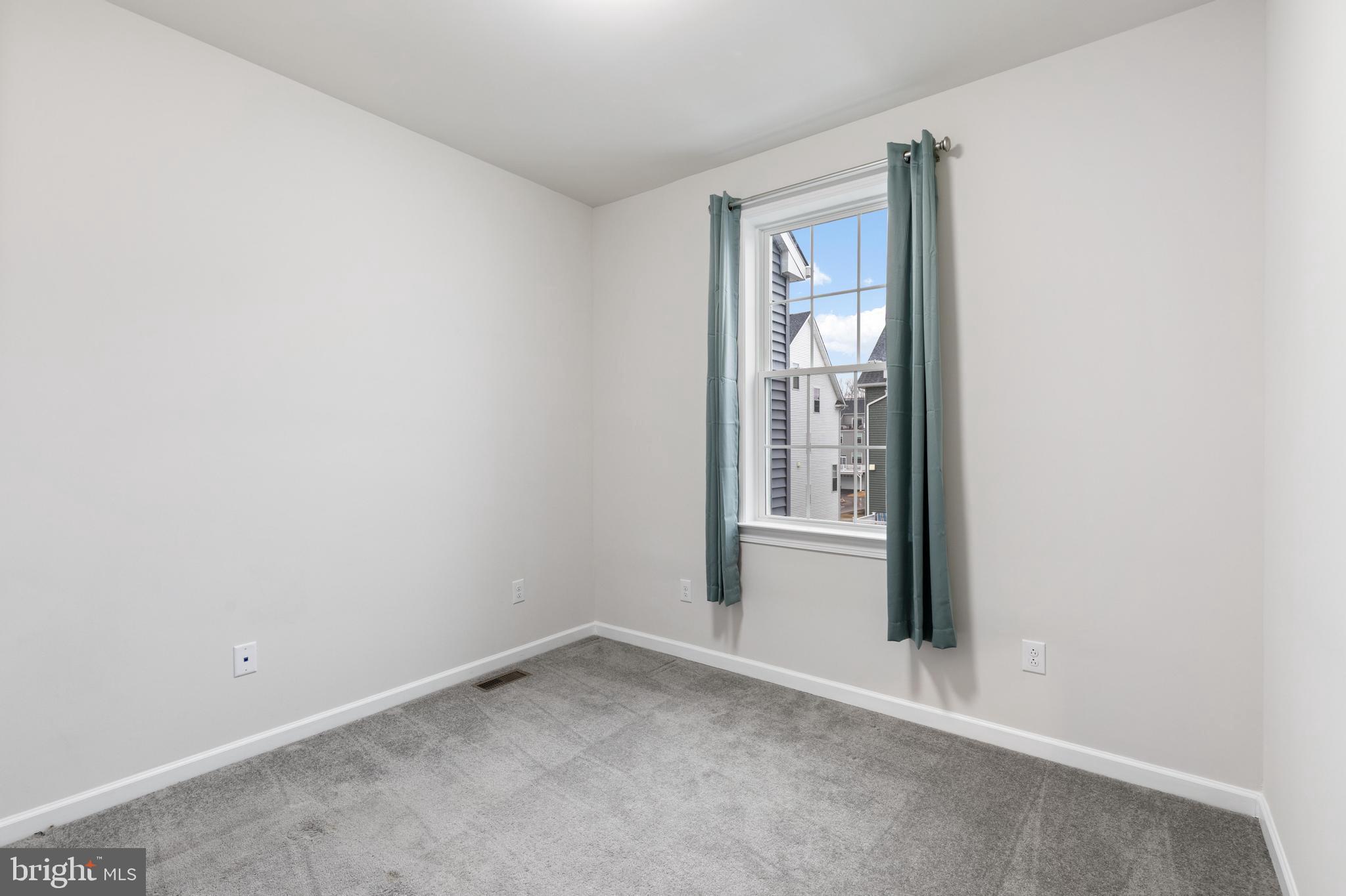 STEELPOINTE - Residential