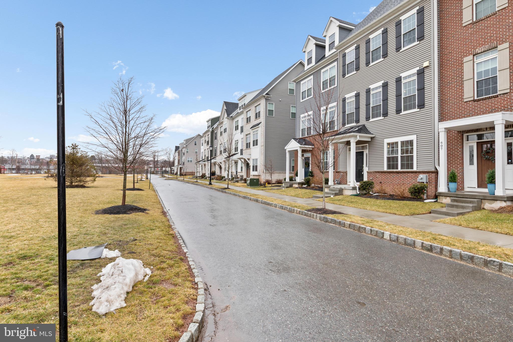 STEELPOINTE - Residential