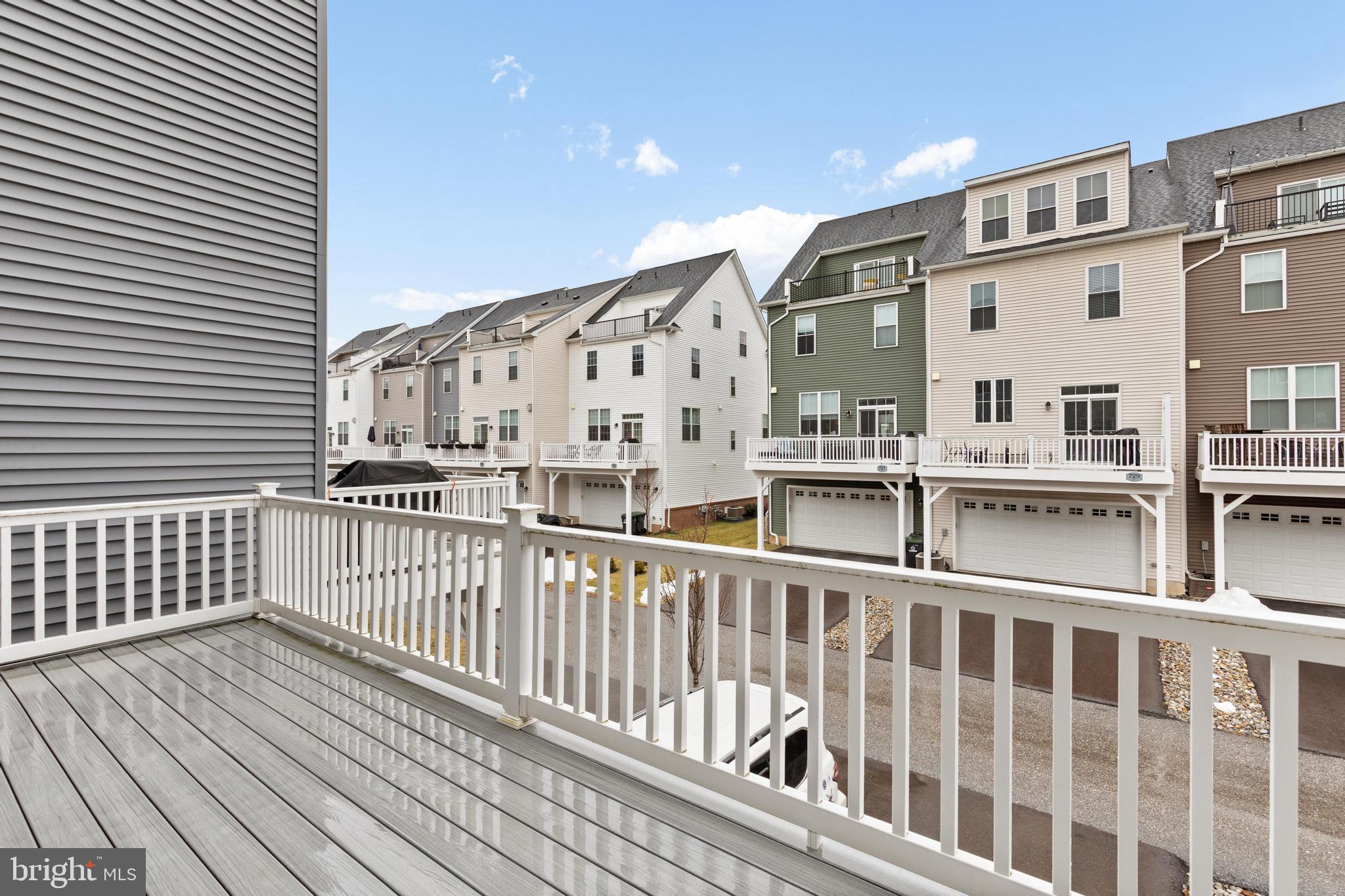 STEELPOINTE - Residential