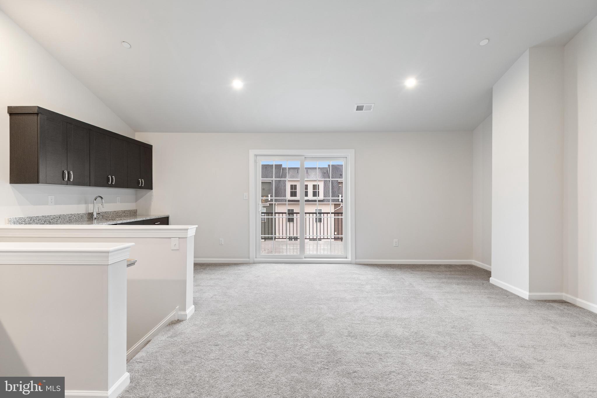 STEELPOINTE - Residential