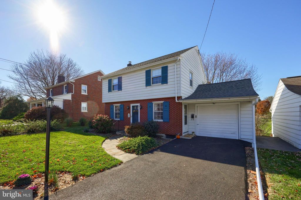 Photo of 448 S Walnut Street, Lititz, PA 17543 (MLS # PALA2043748)