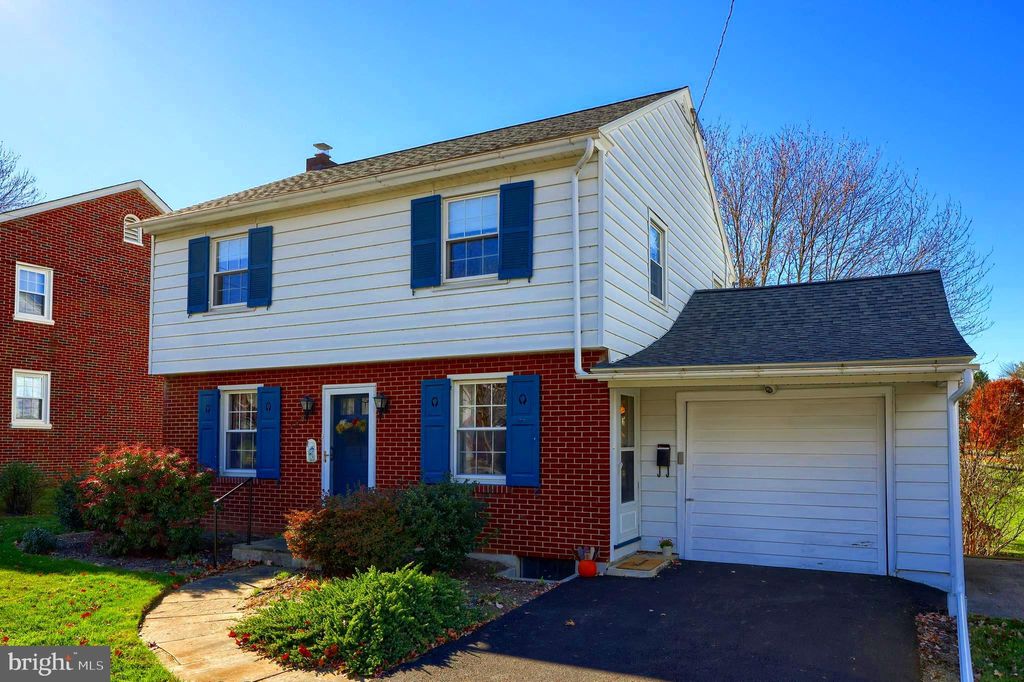 Photo of 448 S Walnut Street, Lititz, PA 17543 (MLS # PALA2043748)