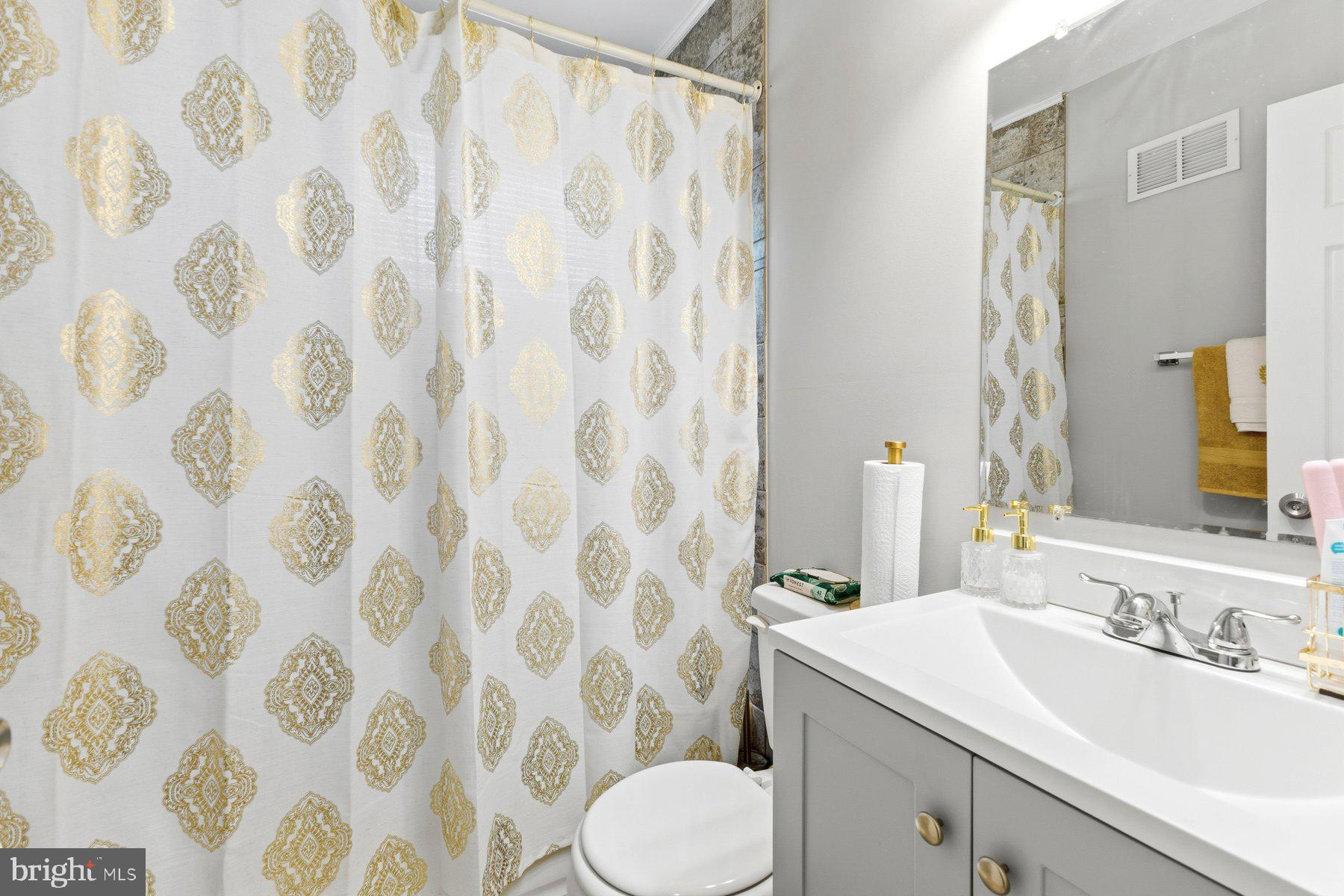 IVERSON VILLAGE CONDO - Residential