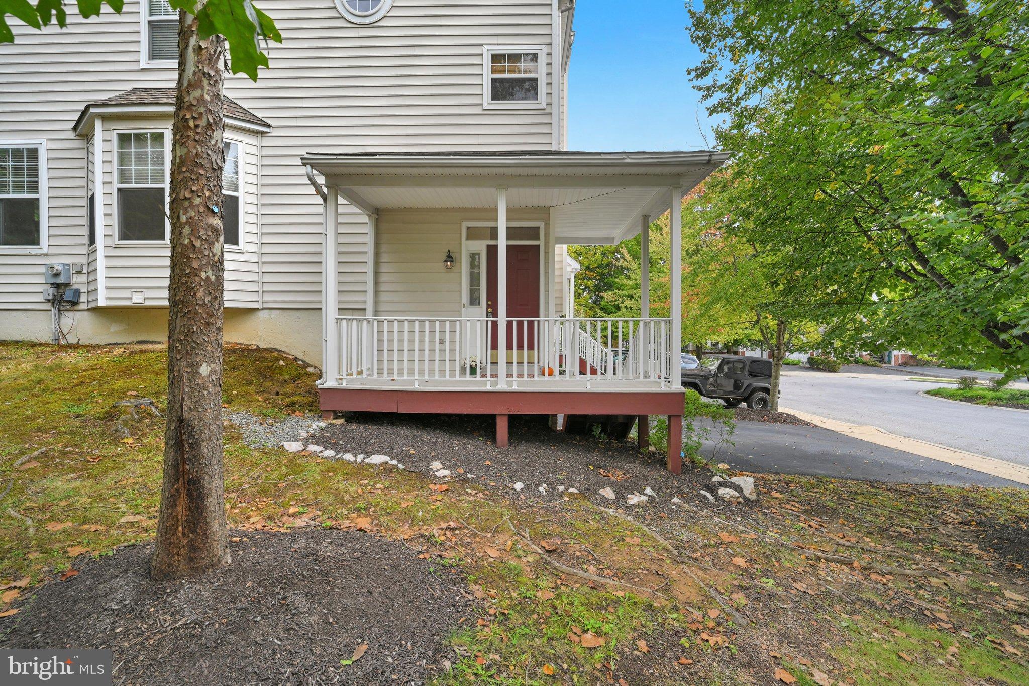 109 STRATFORD COURT