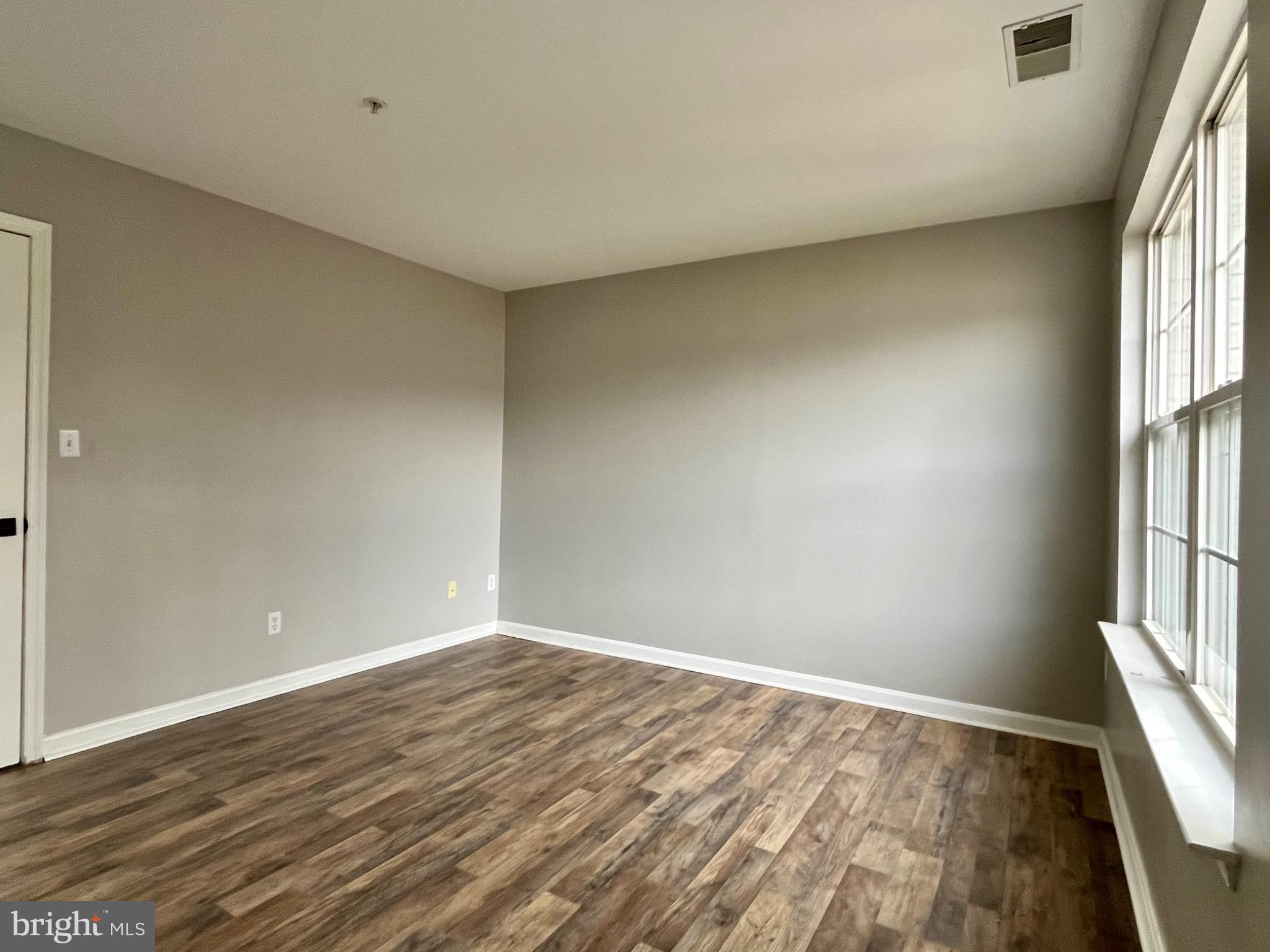 SEVEN OAKS - Residential Lease