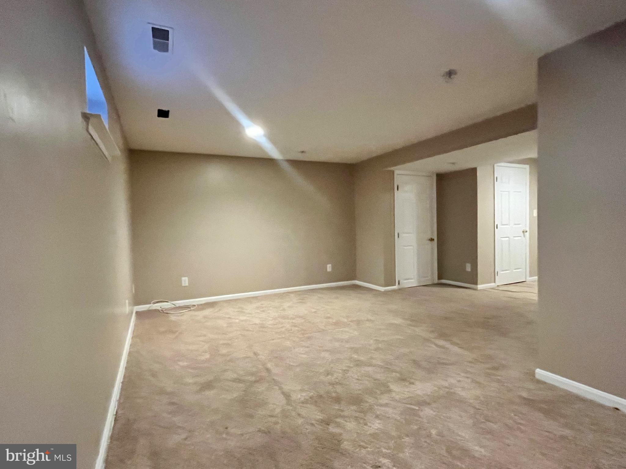 SEVEN OAKS - Residential Lease