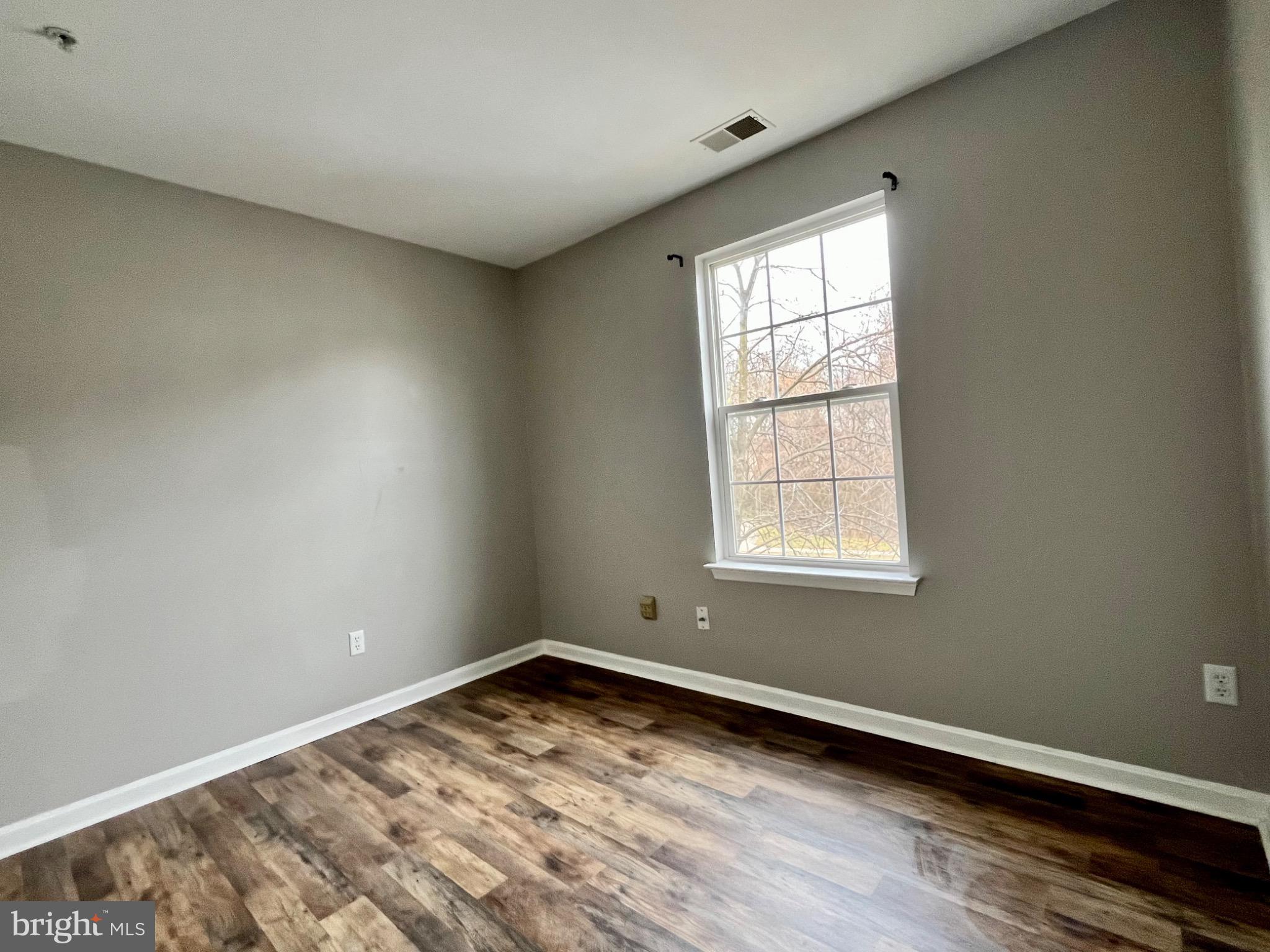 SEVEN OAKS - Residential Lease