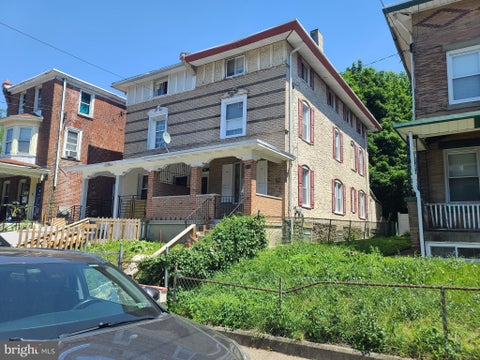 Townhouse For Sale - 64 E Coulter Street<br/> PHILADELPHIA, PA 19144