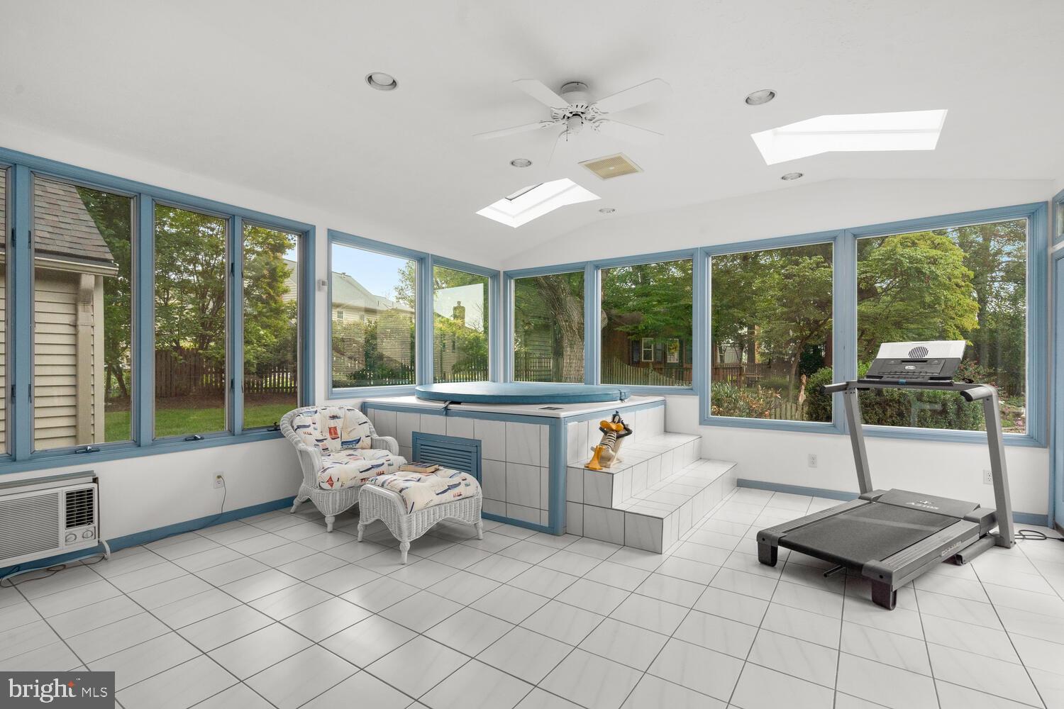 NORBECK ESTATES - Residential