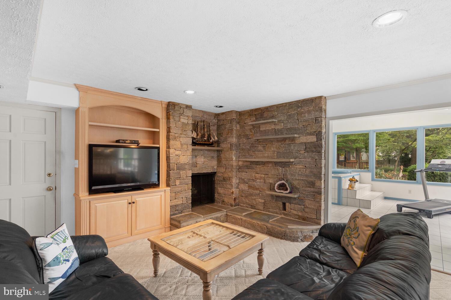 NORBECK ESTATES - Residential