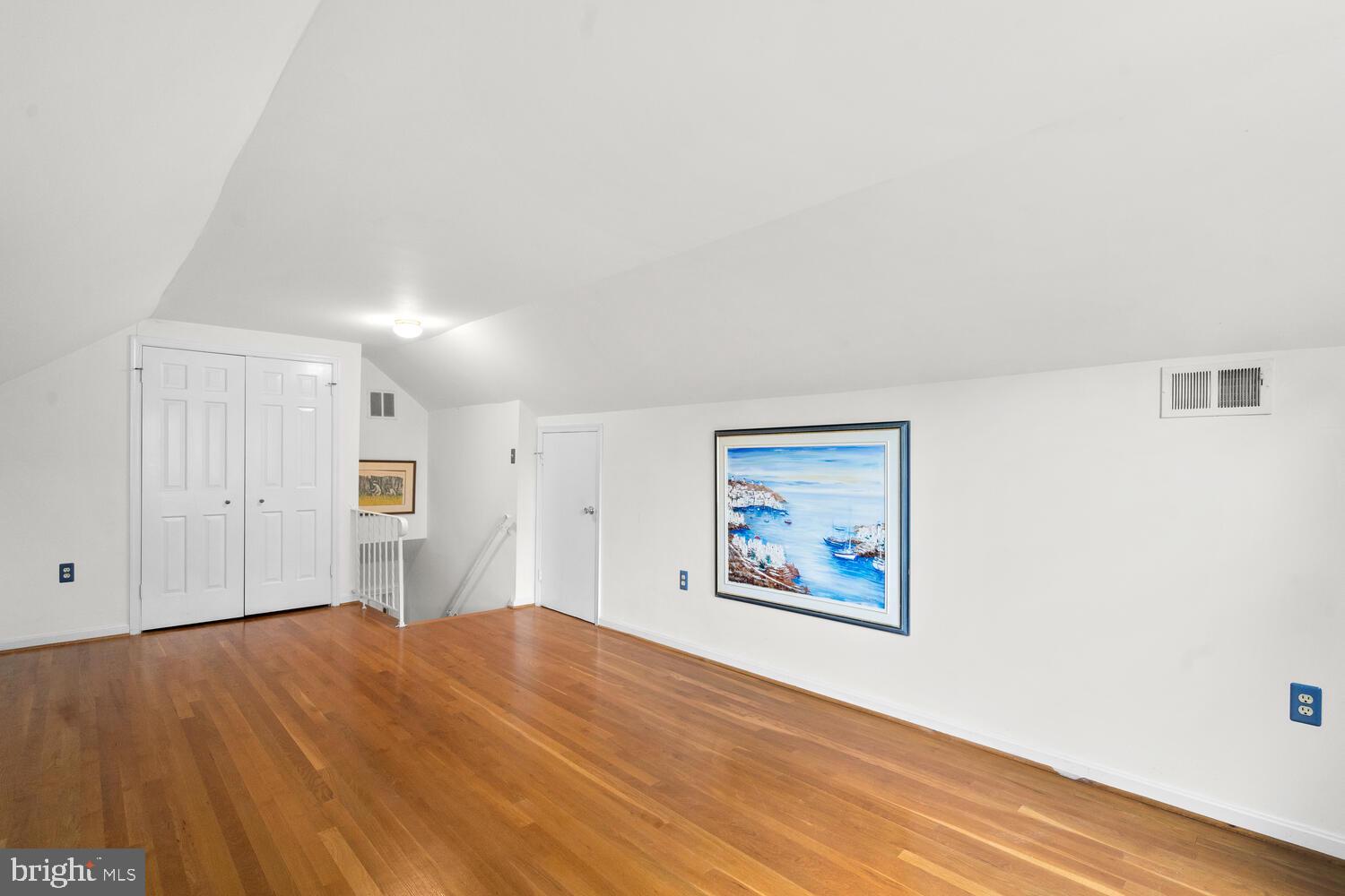 NORBECK ESTATES - Residential