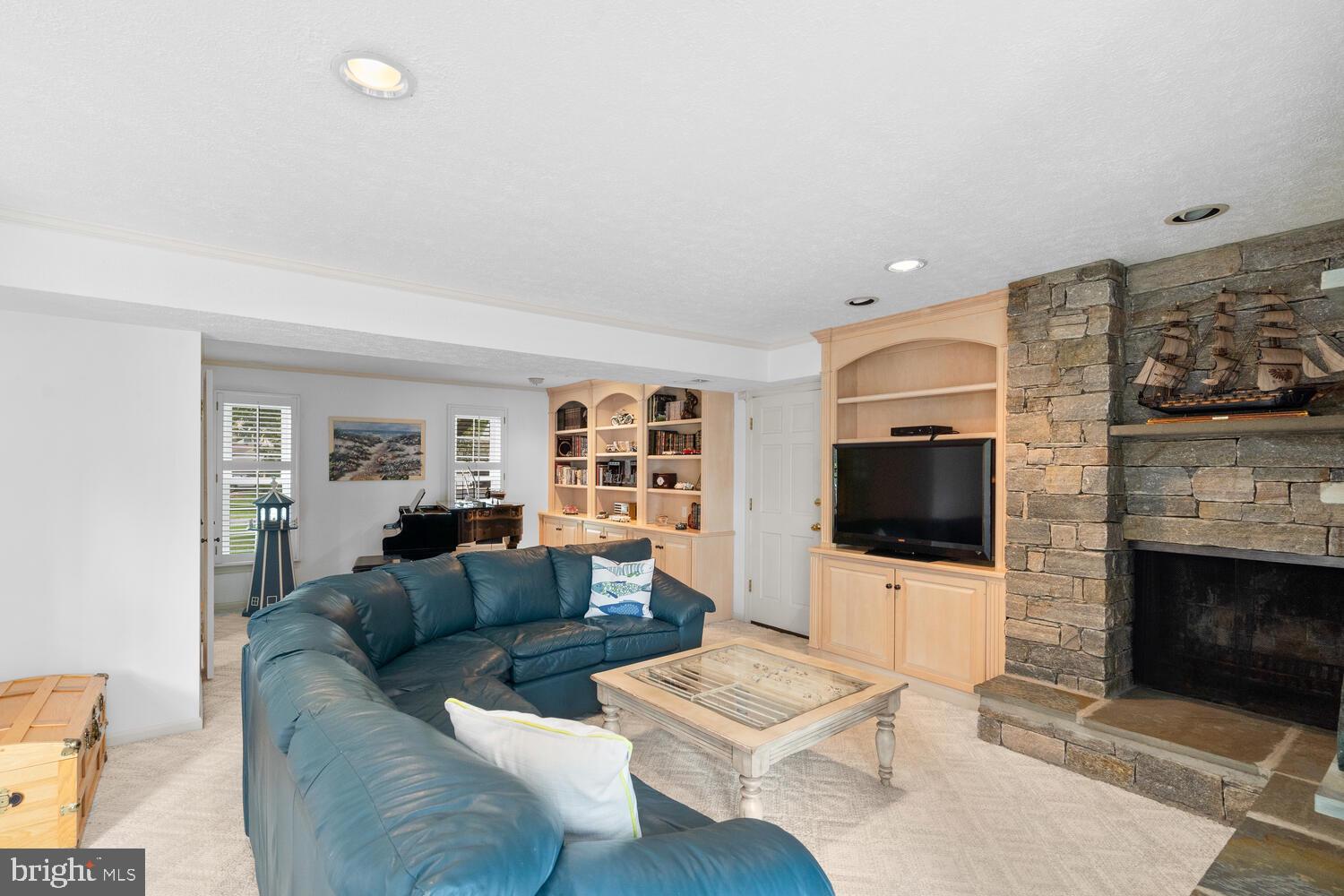 NORBECK ESTATES - Residential