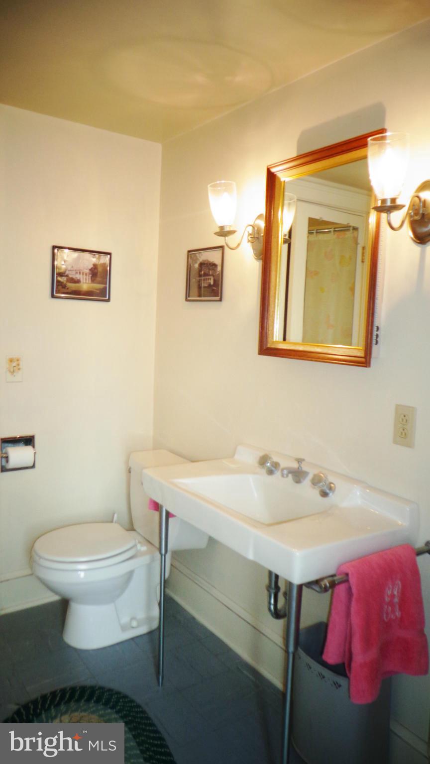 JACOBS - Residential Lease