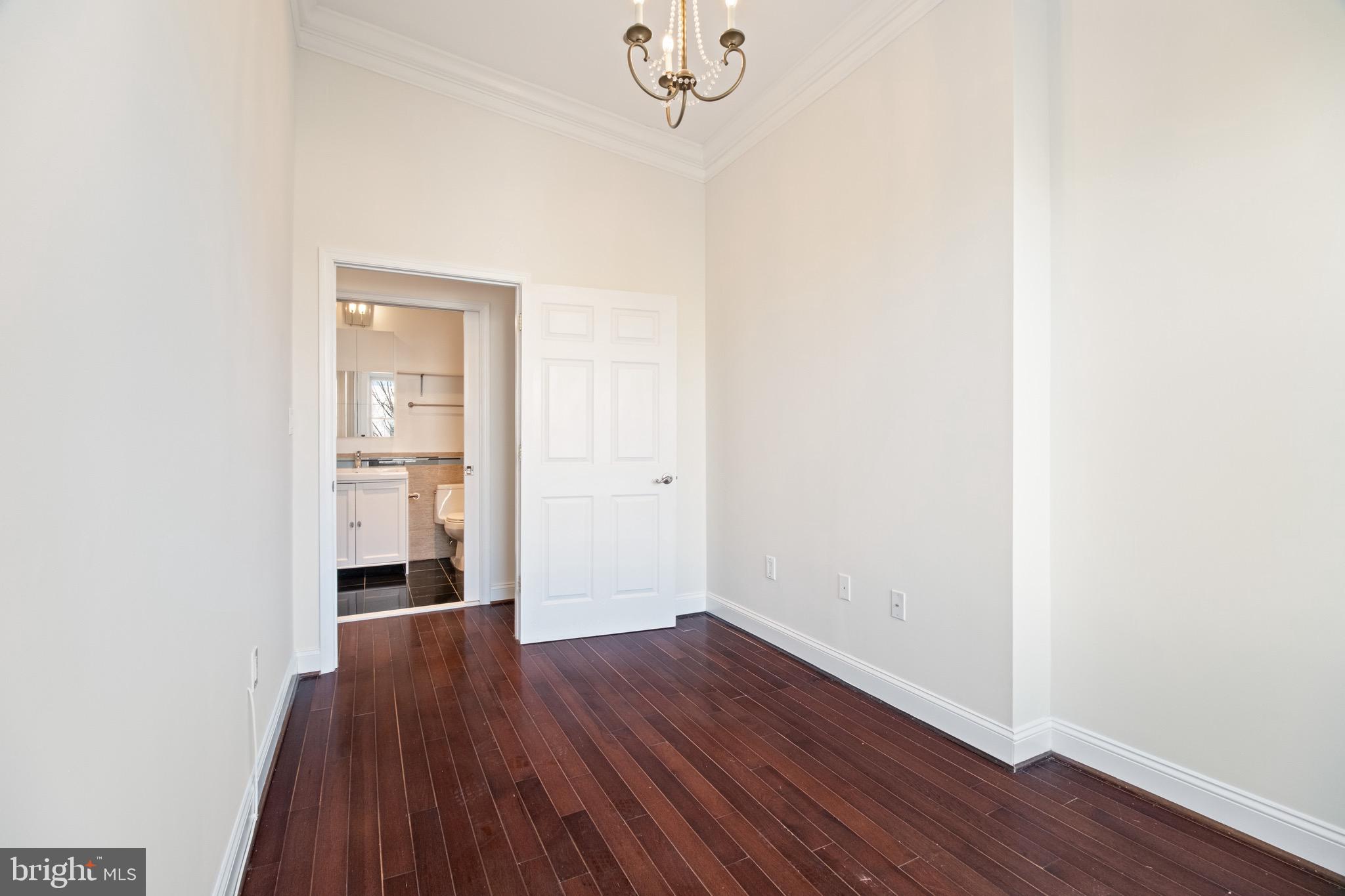 CAPITOL HILL - Residential