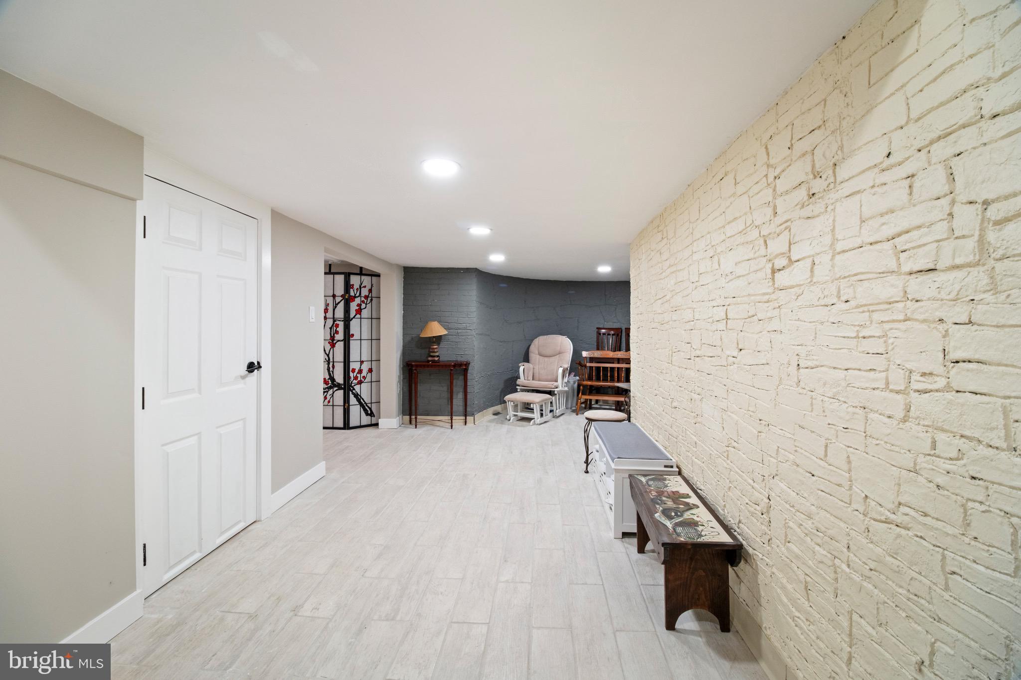 CAPITOL HILL - Residential