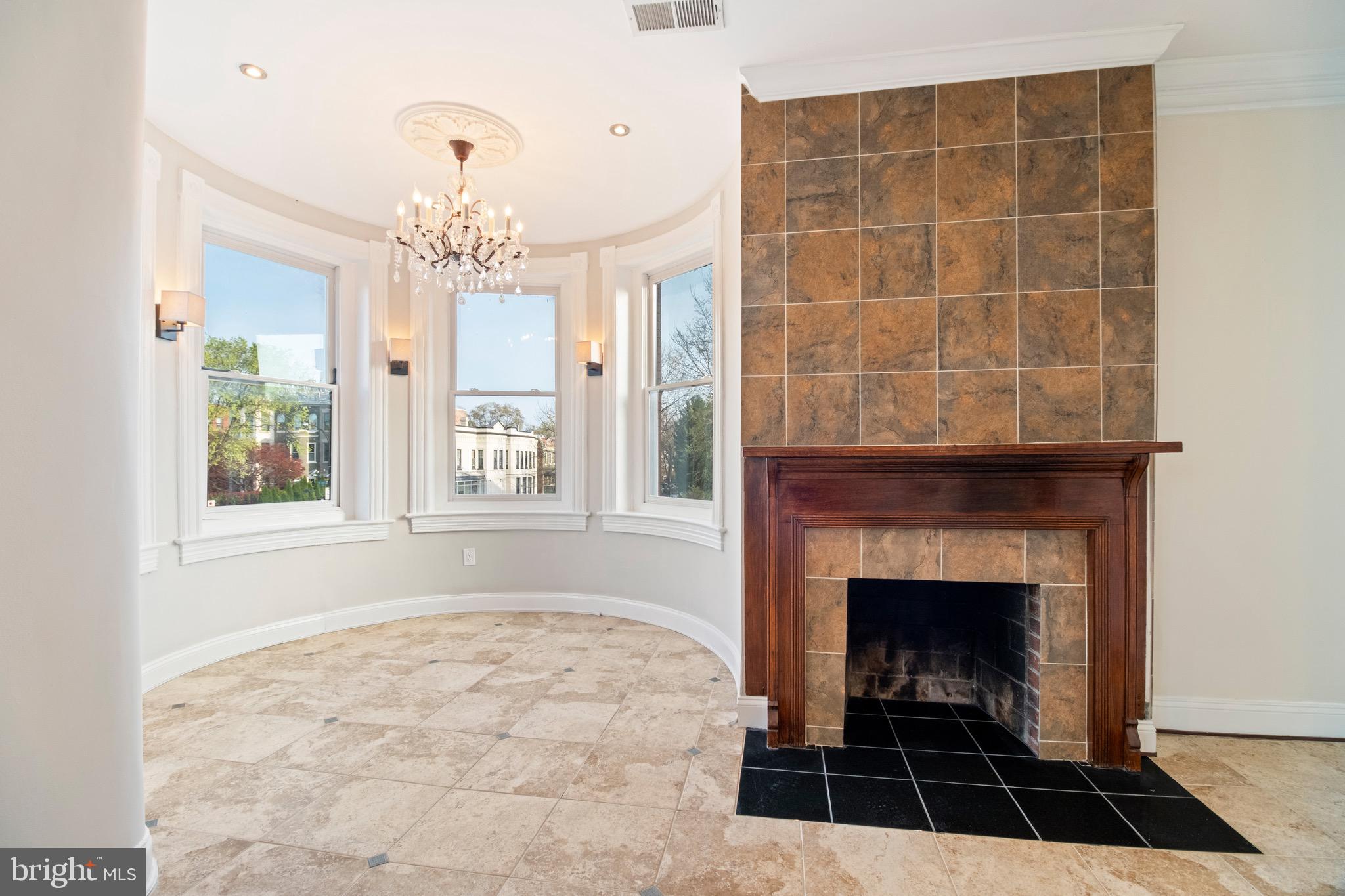 CAPITOL HILL - Residential