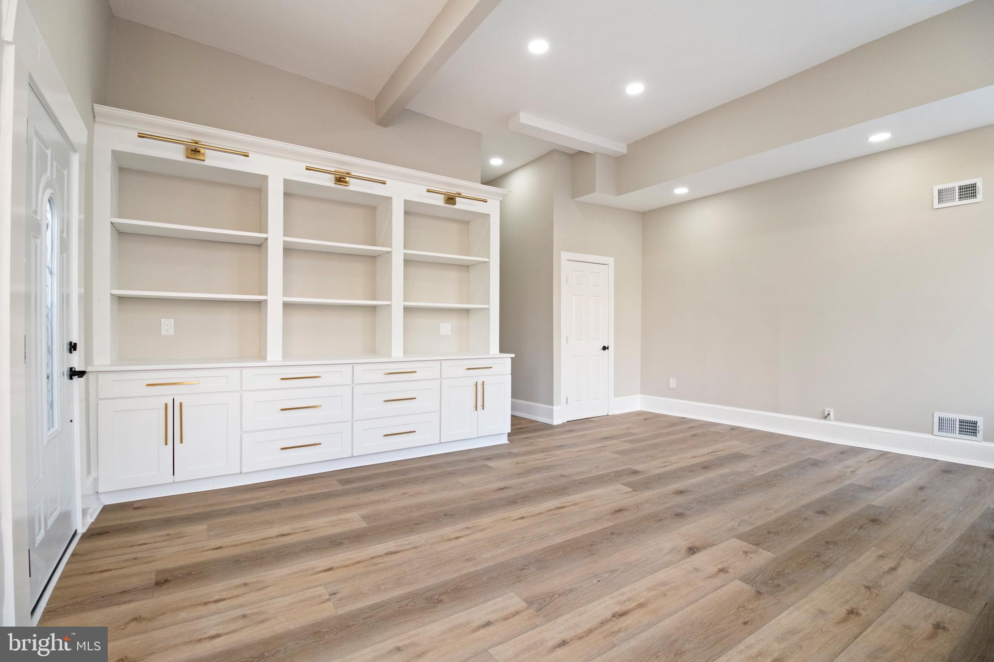 CAPITOL HILL - Residential