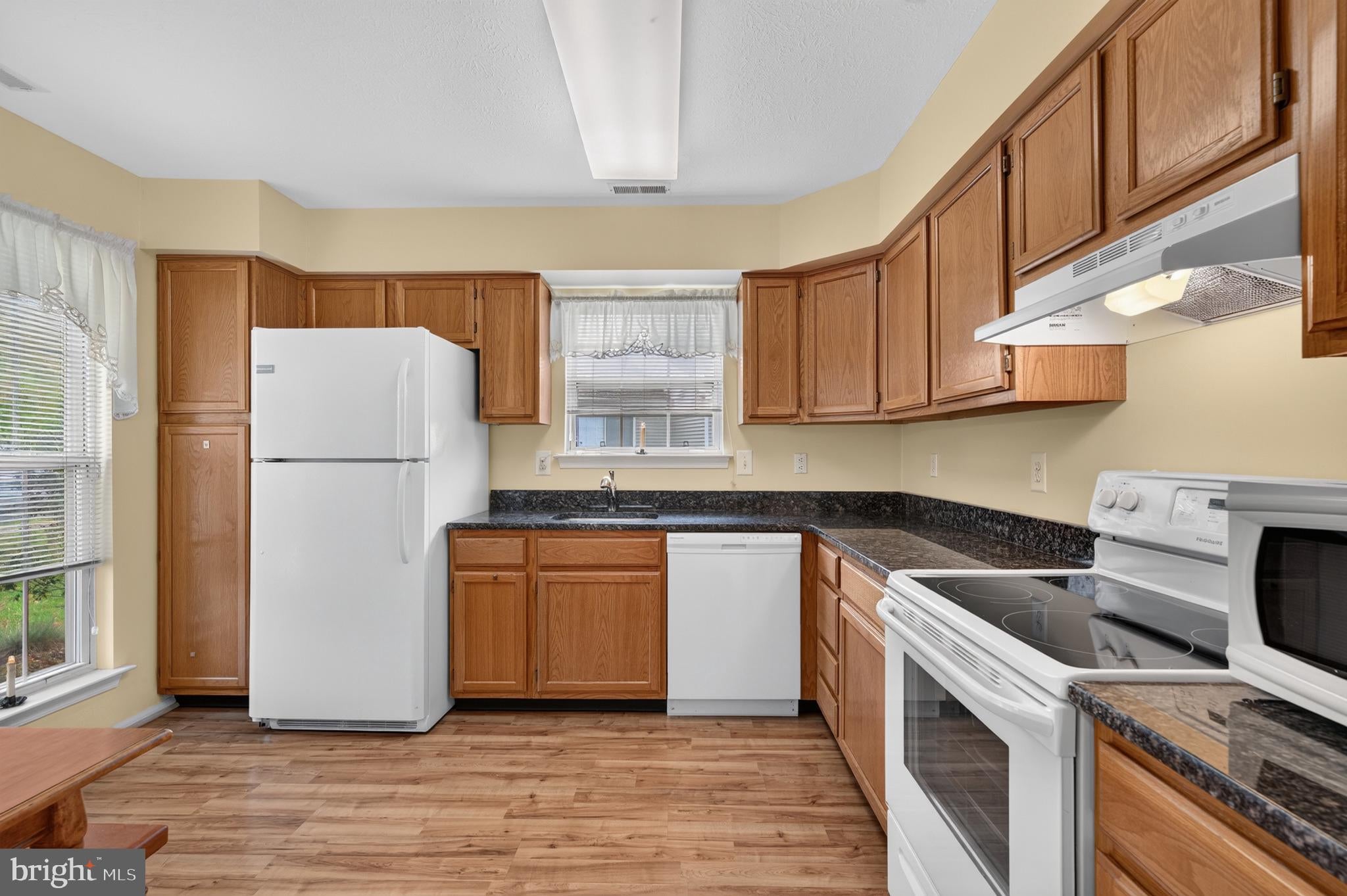 3 BUTTONBUSH COURT