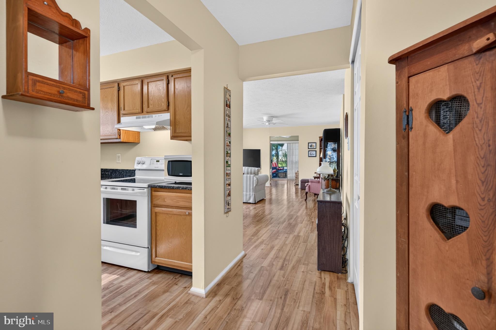 3 BUTTONBUSH COURT