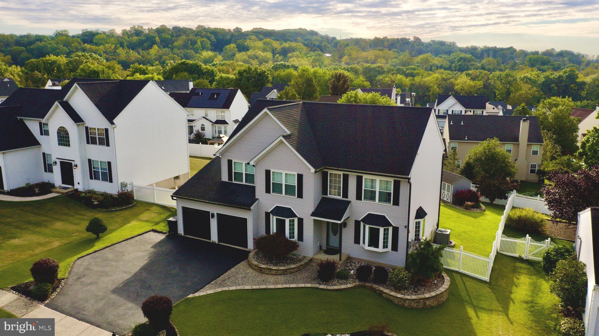 1456 MEADOWVIEW DRIVE