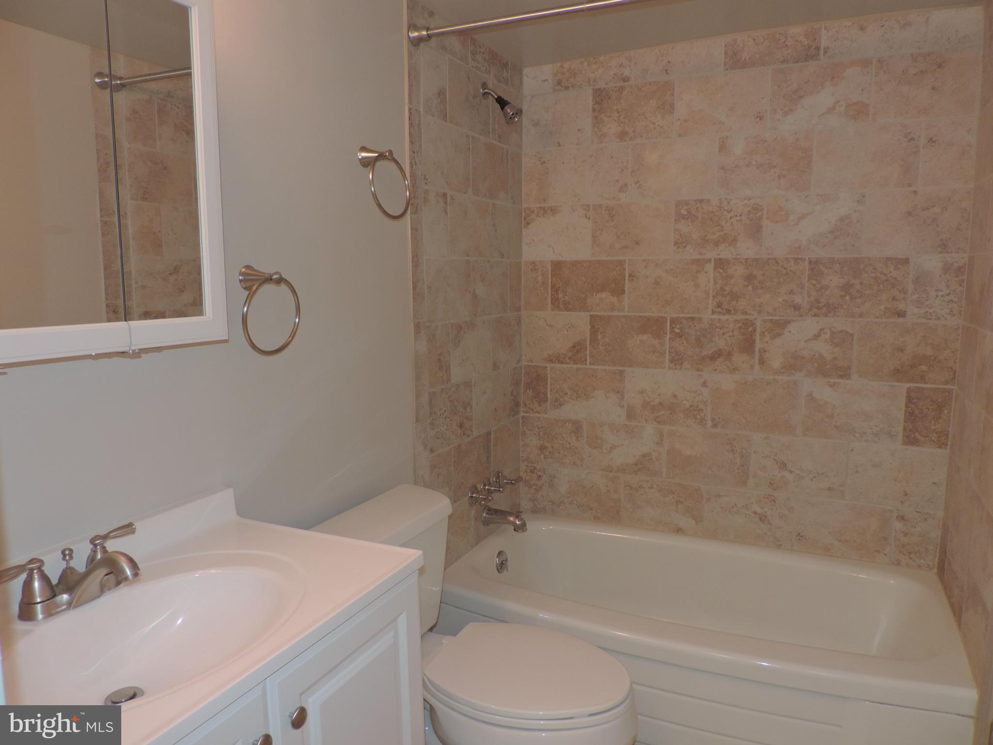 RIDGE HOUSE - Residential Lease