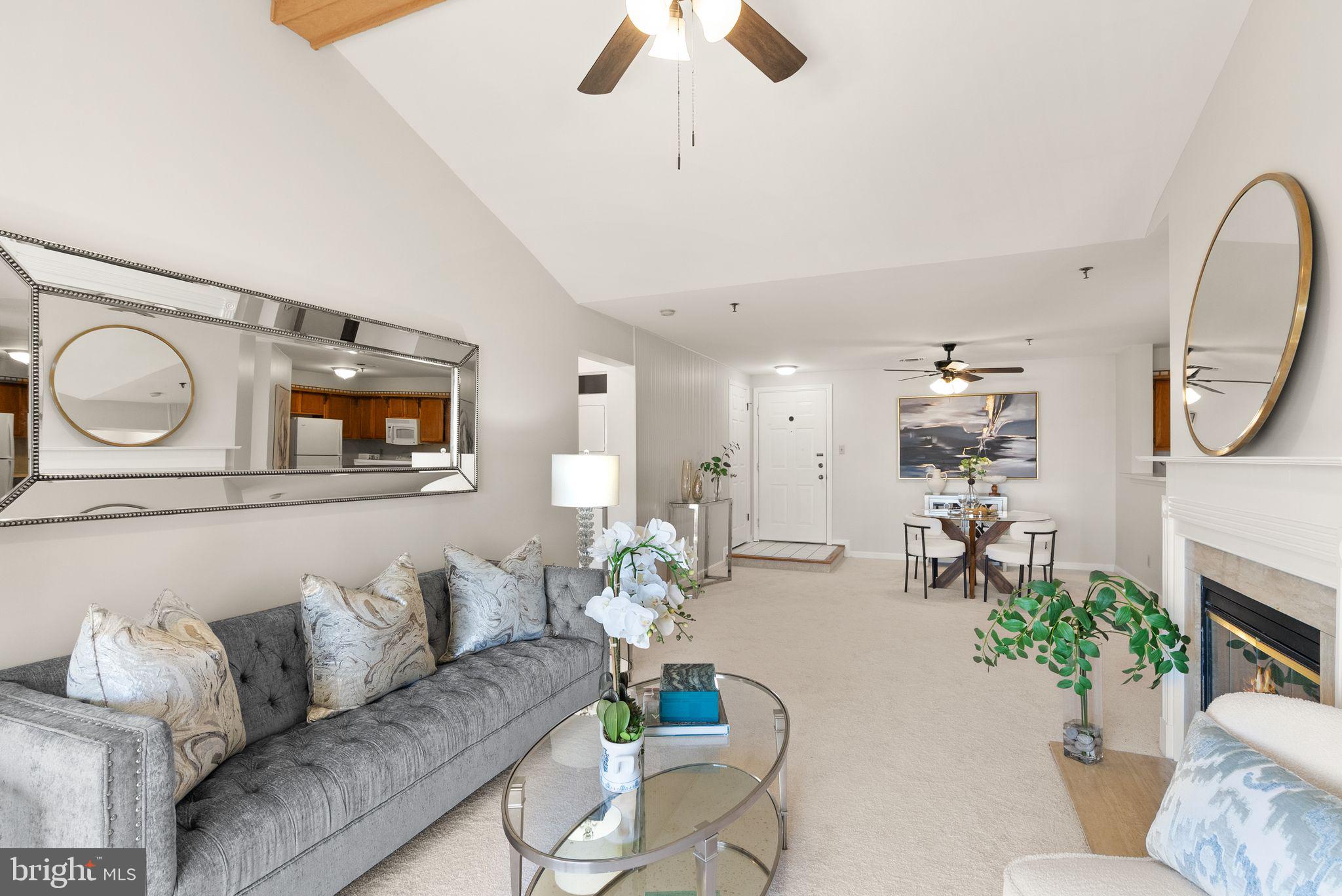 QUAKER HILL - Residential