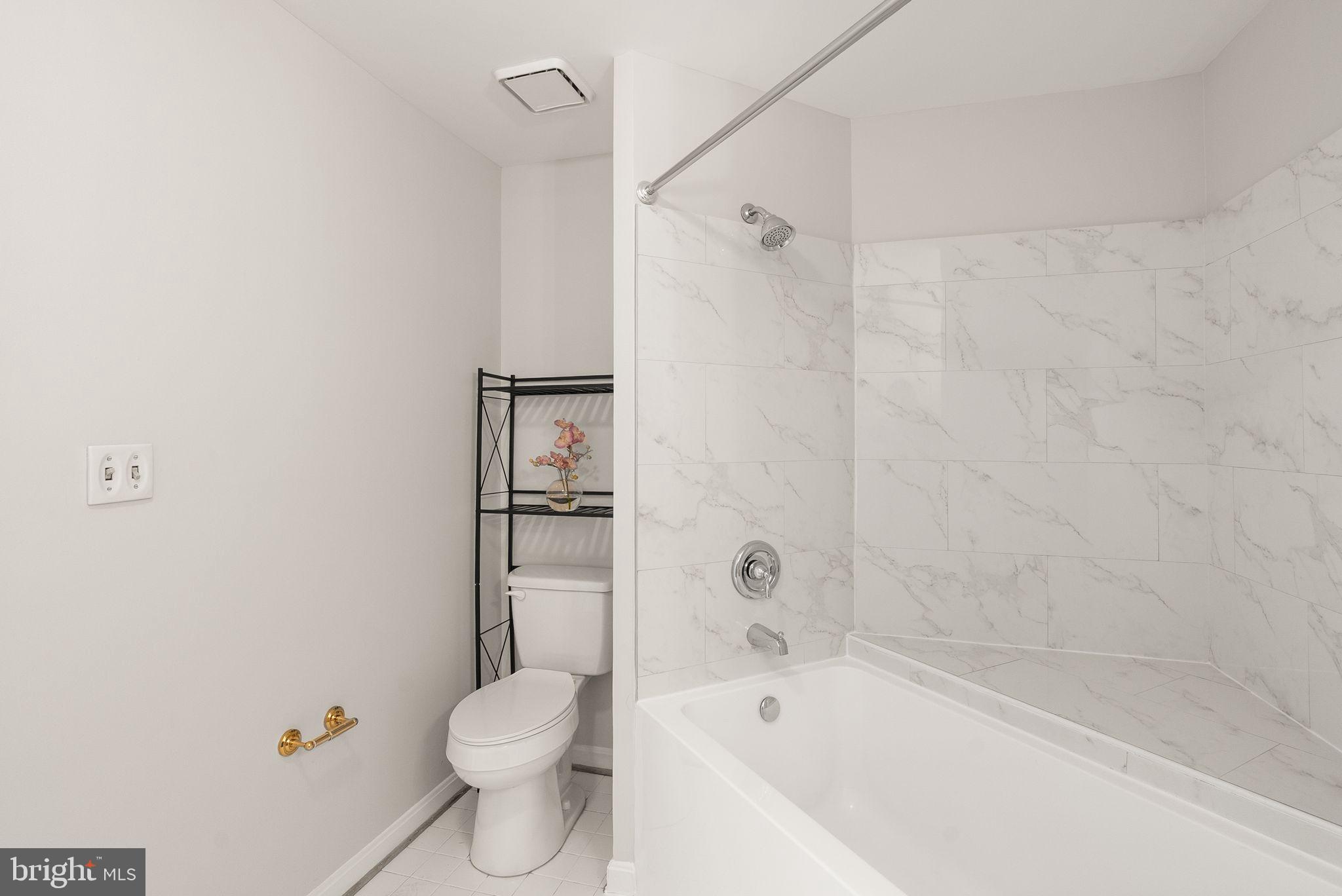 QUAKER HILL - Residential