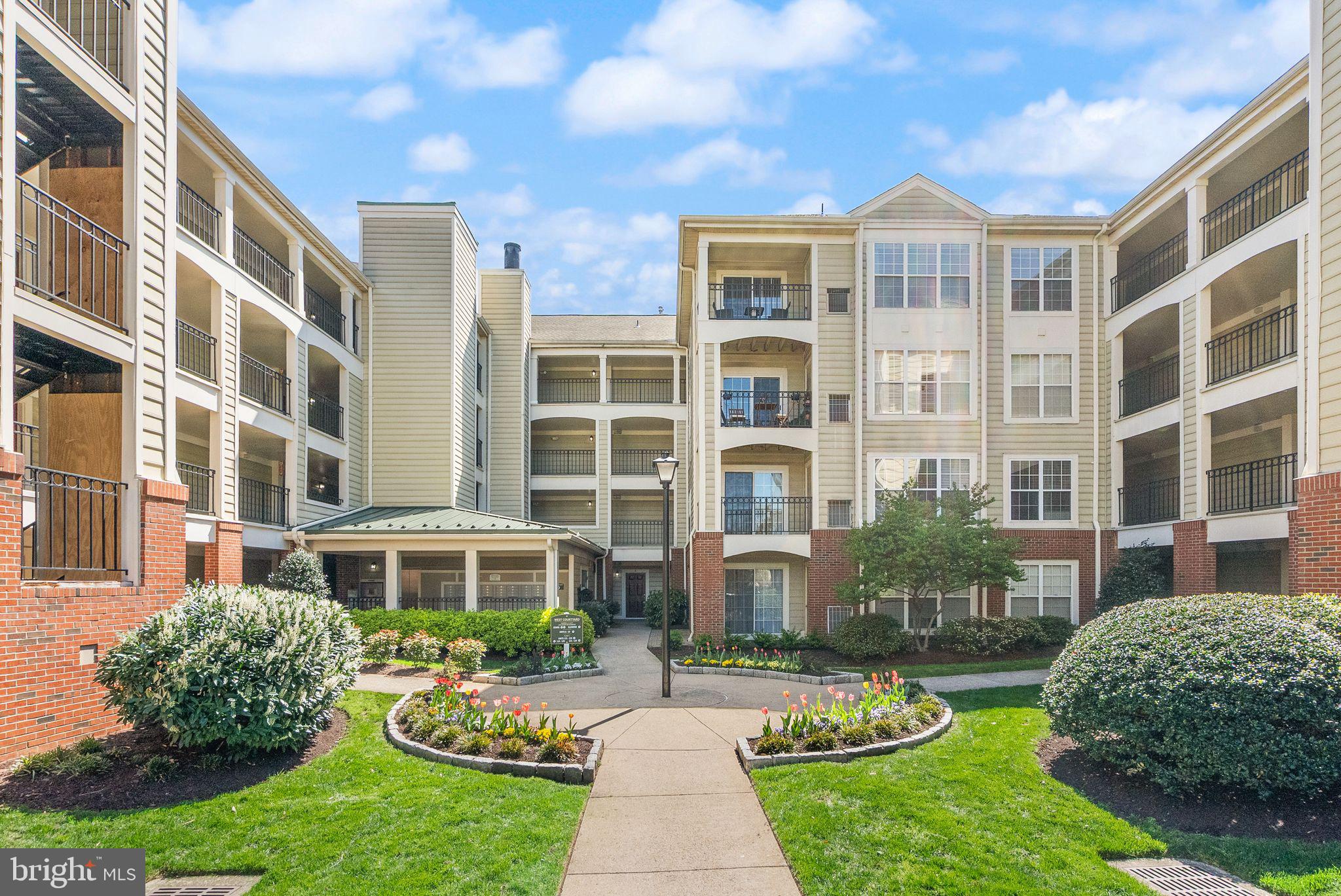 QUAKER HILL - Residential