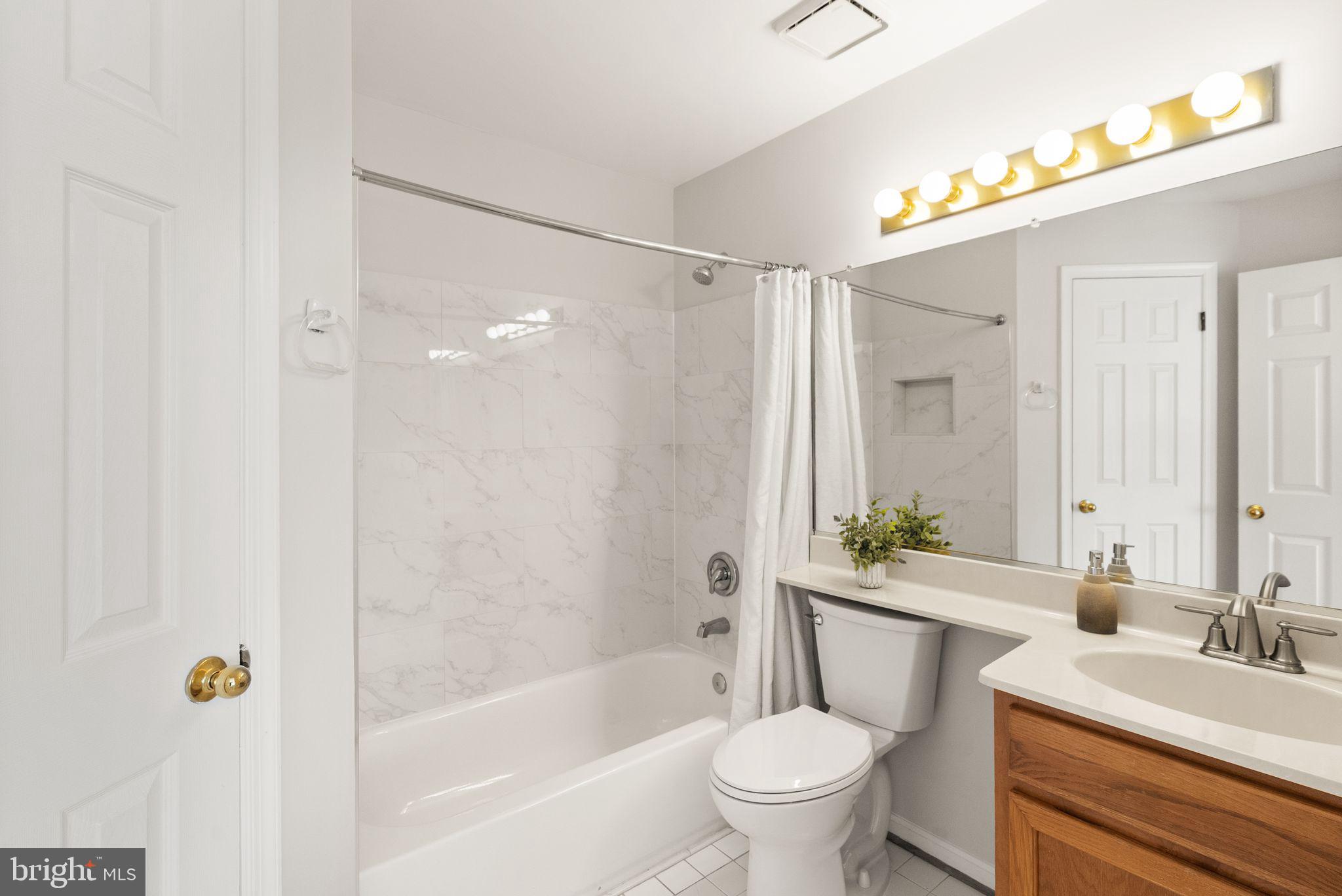 QUAKER HILL - Residential