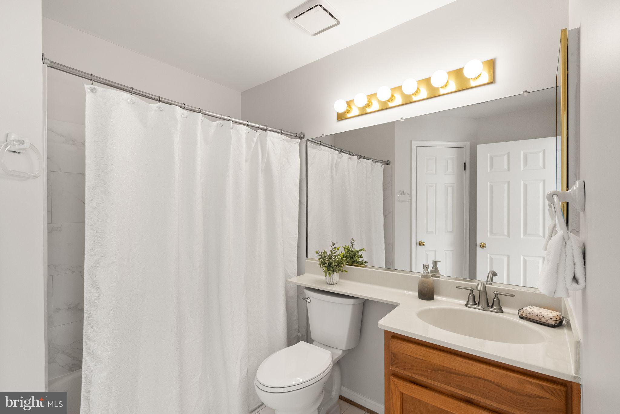 QUAKER HILL - Residential