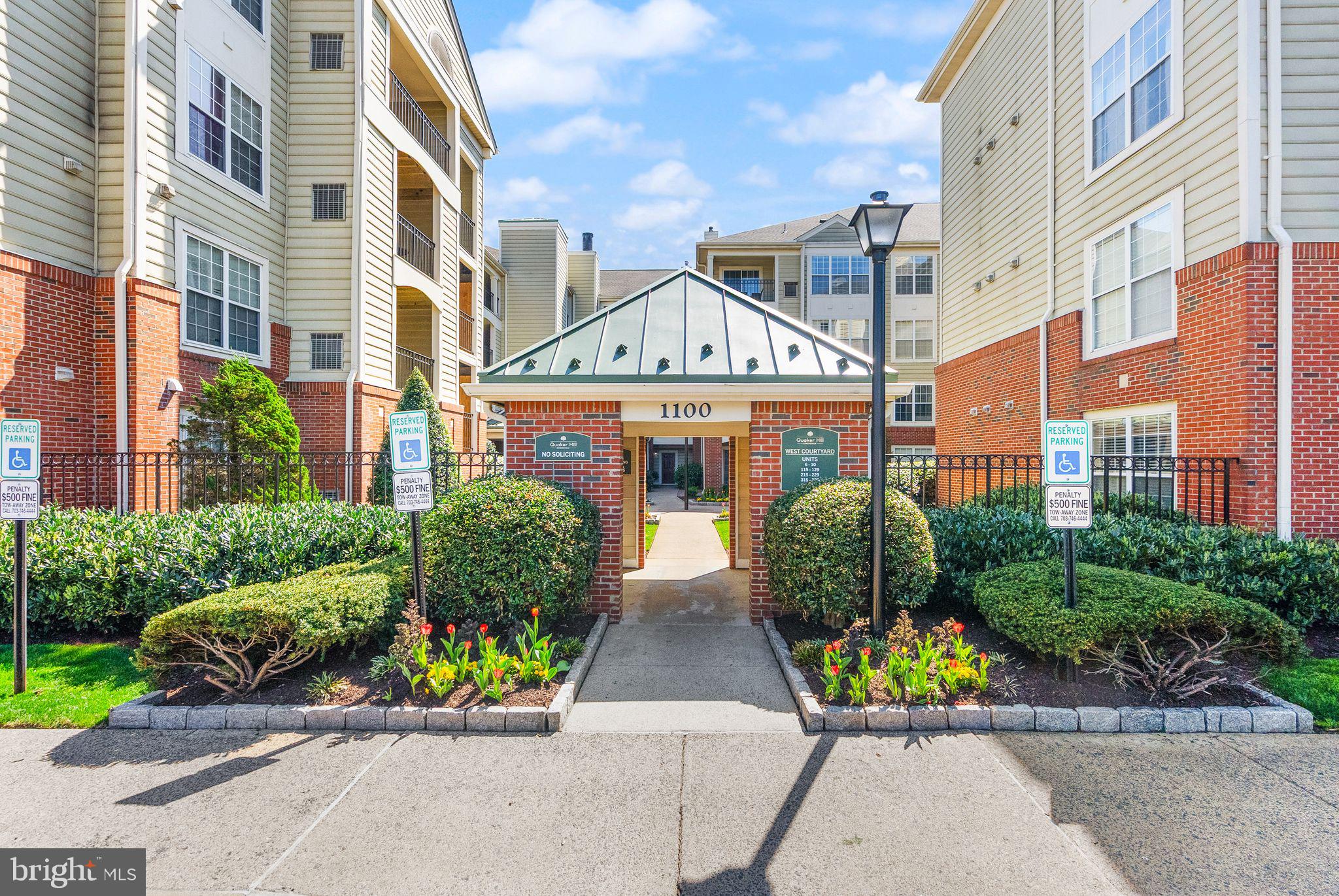 QUAKER HILL - Residential