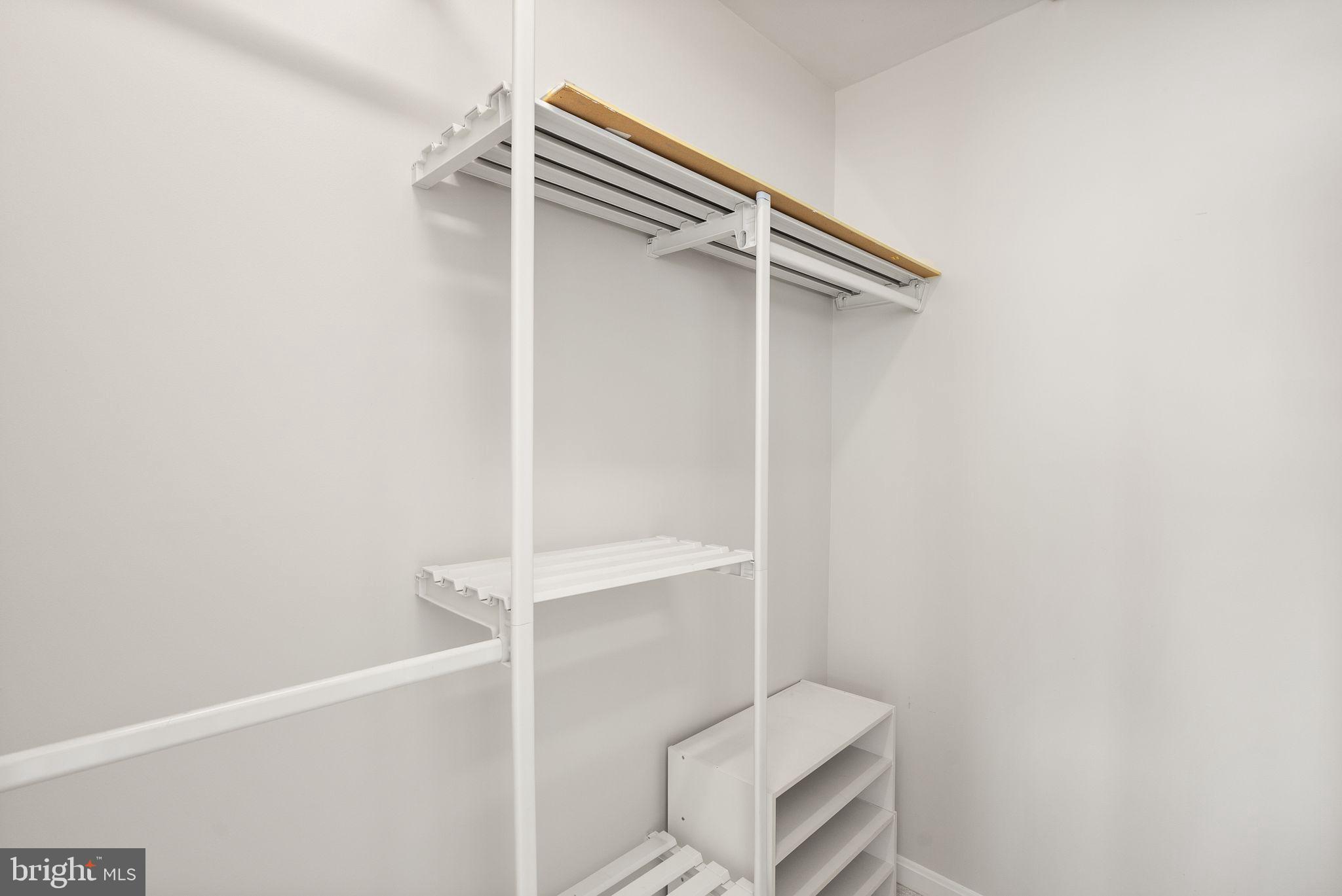 QUAKER HILL - Residential