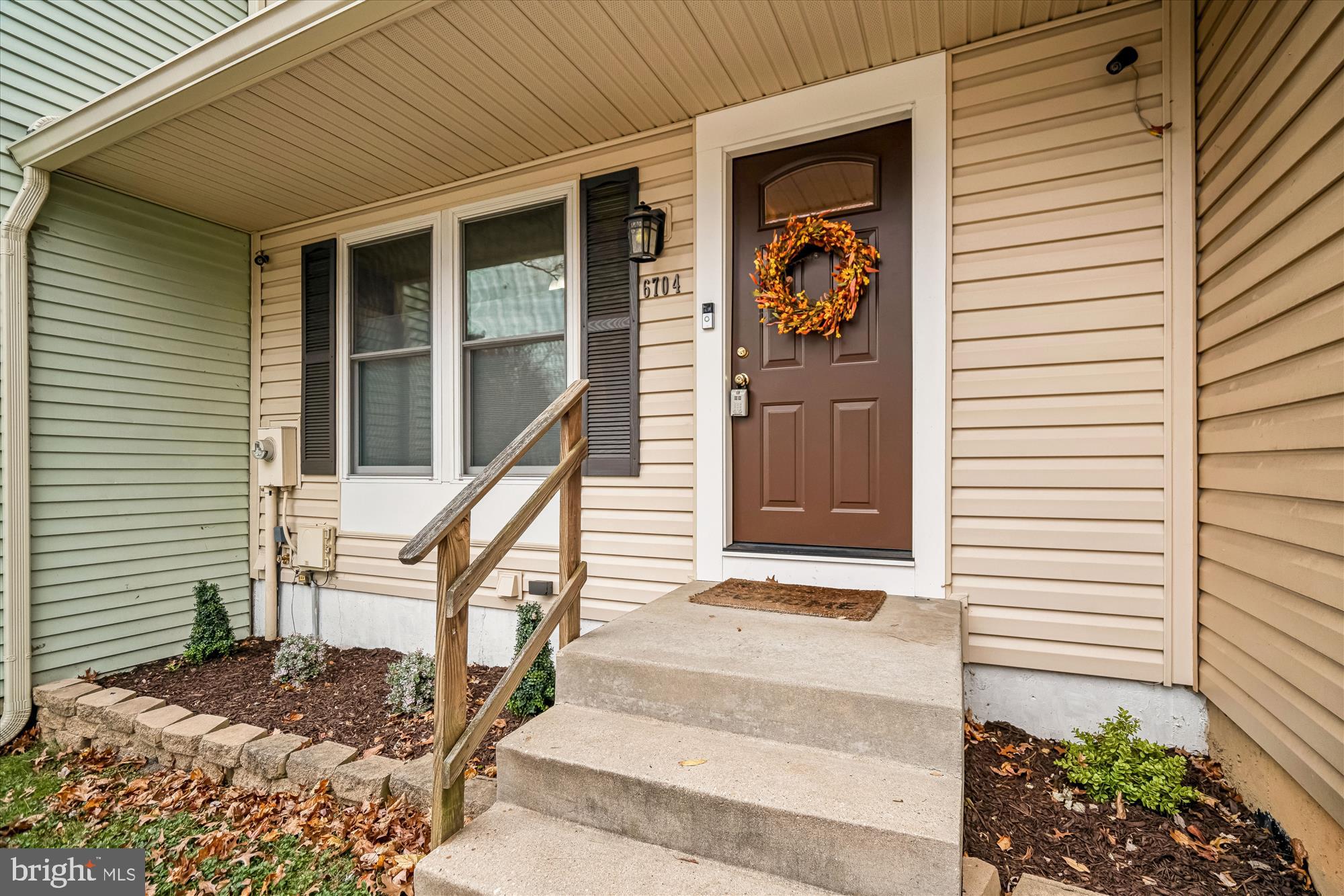 6704 SECOND MORNING COURT