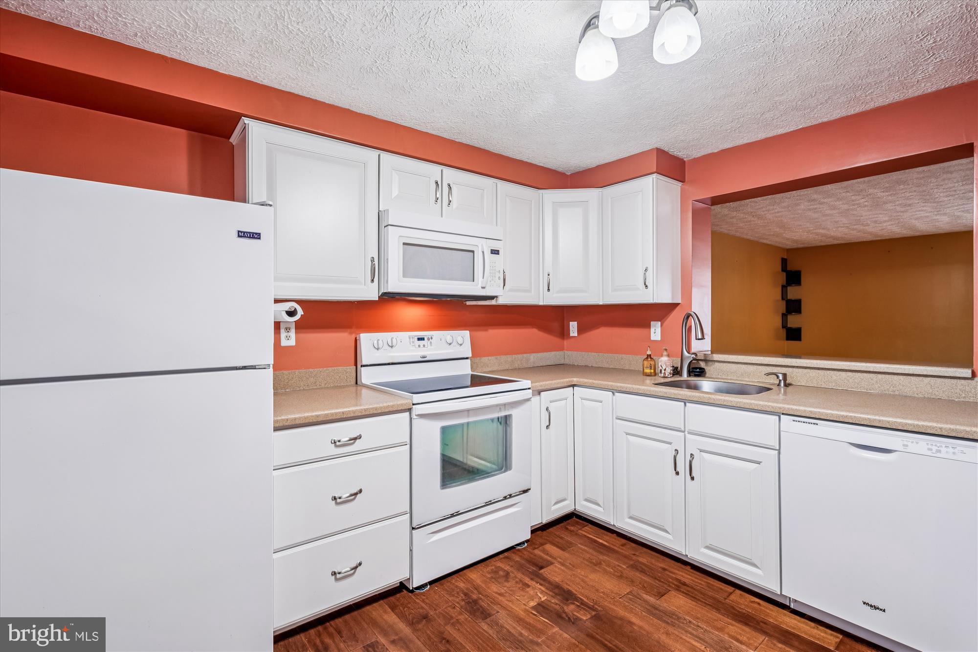 VILLAGE OF OWEN BROWN - Residential