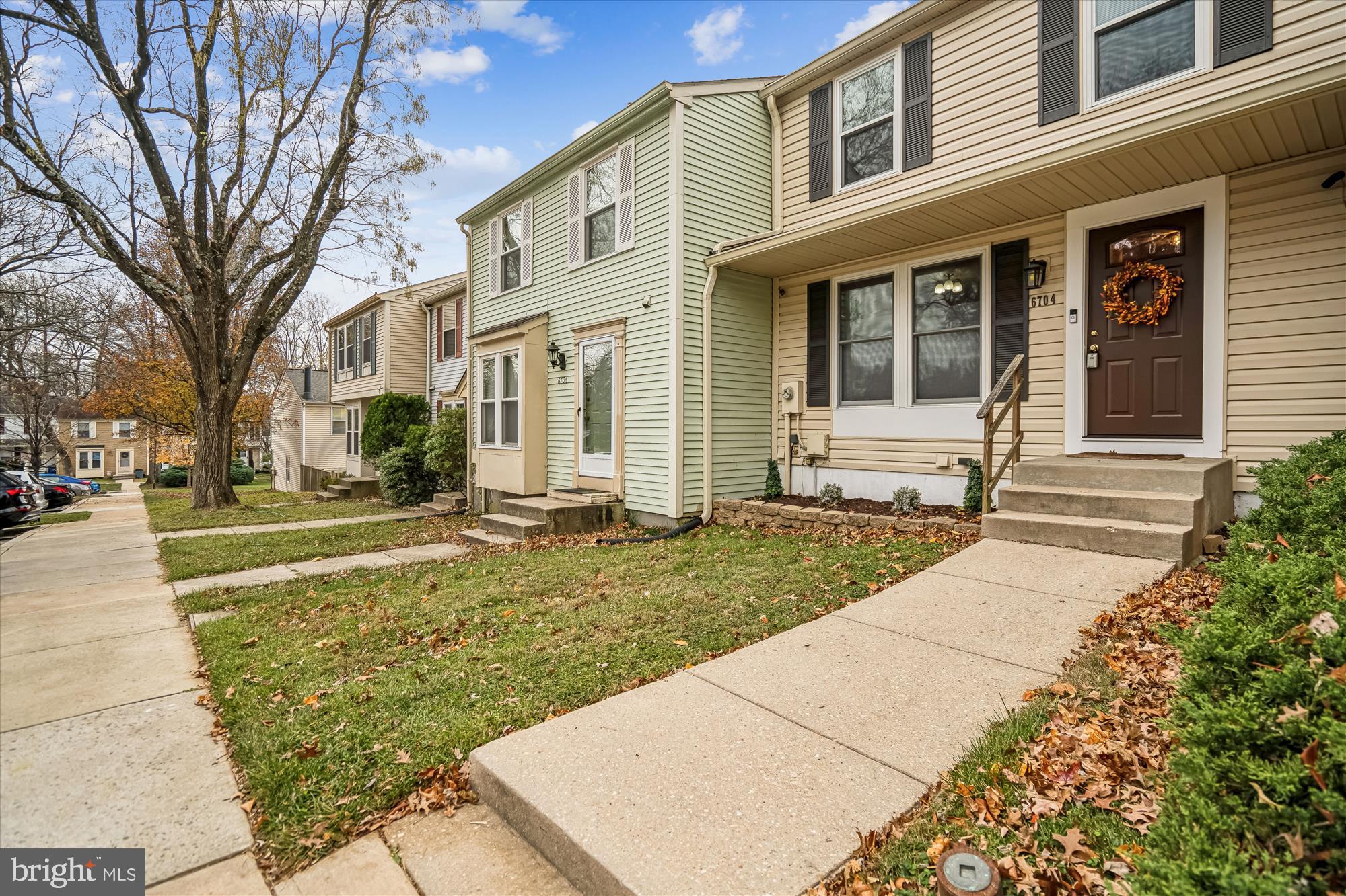 6704 SECOND MORNING COURT