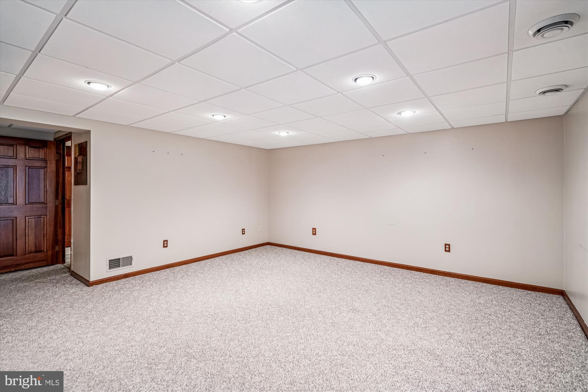 VILLAGE OF OWEN BROWN - Residential