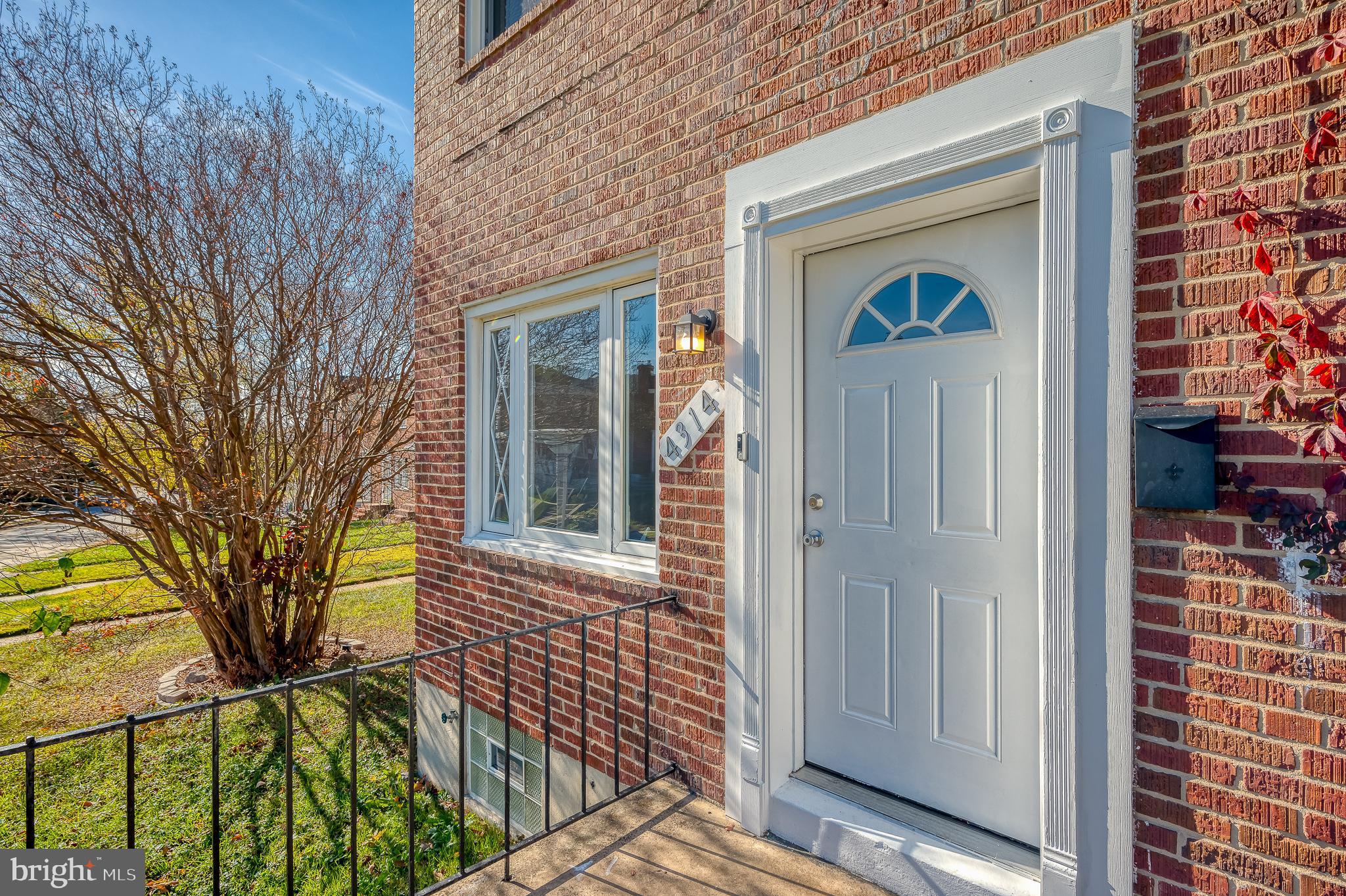 PARKSIDE - Residential Lease