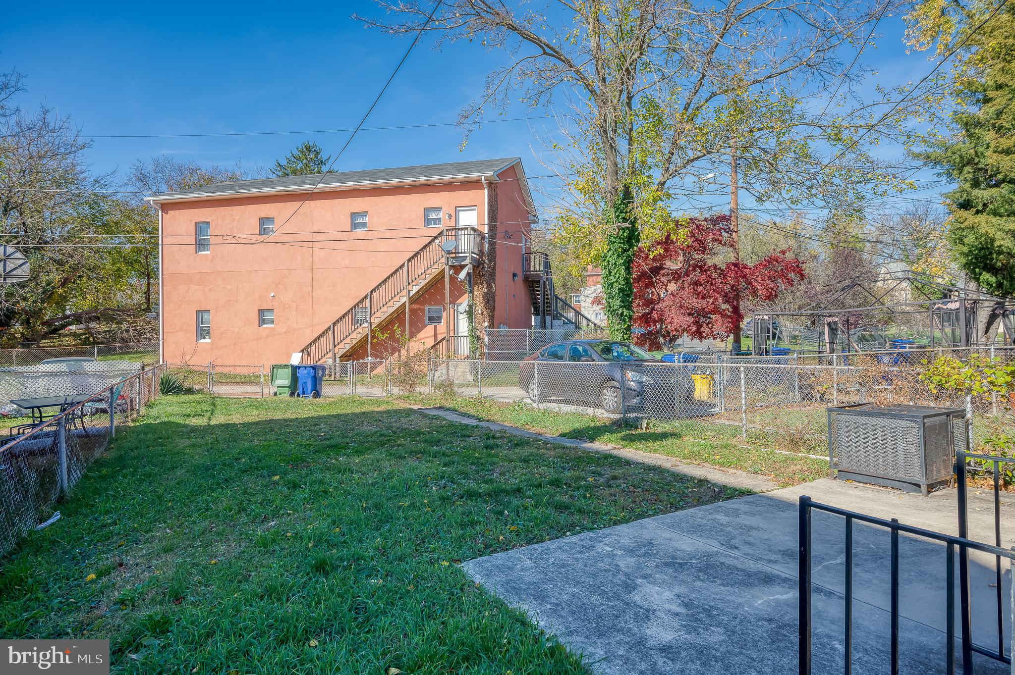 PARKSIDE - Residential Lease