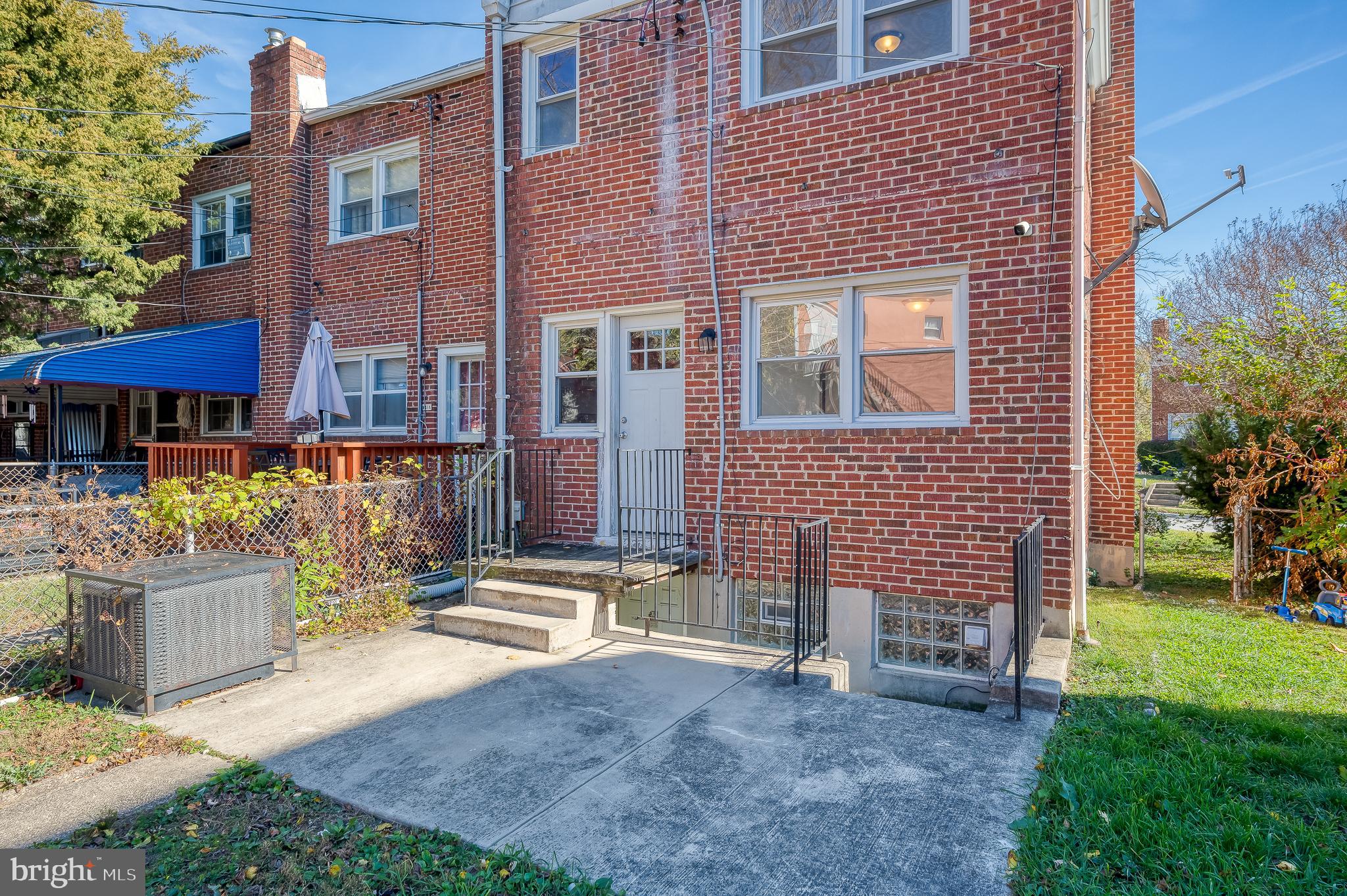 PARKSIDE - Residential Lease