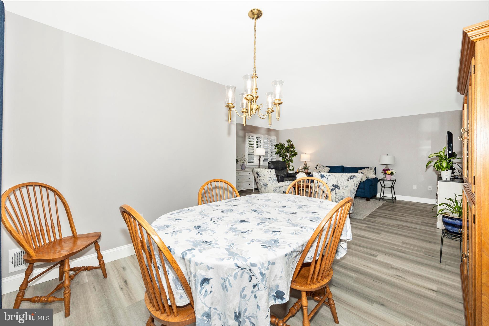 CRESTWOOD VILLAGE - Residential