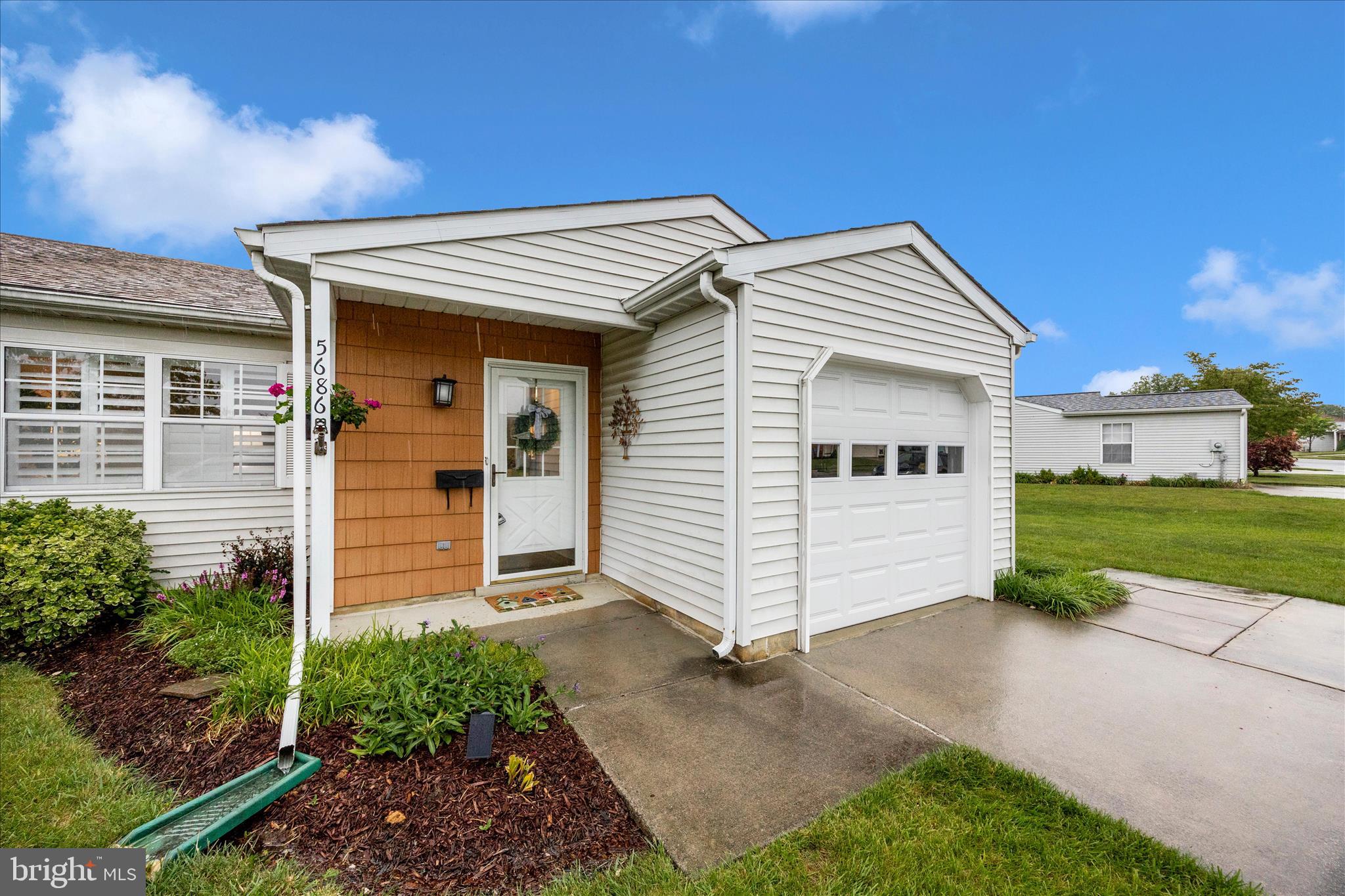 CRESTWOOD VILLAGE - Residential